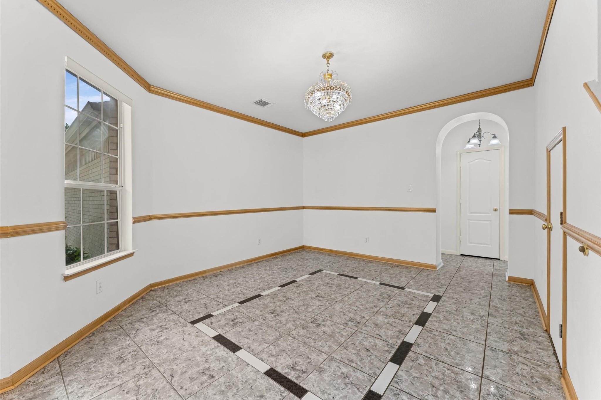 21414 Pointed Oak Lane Property Photo 3