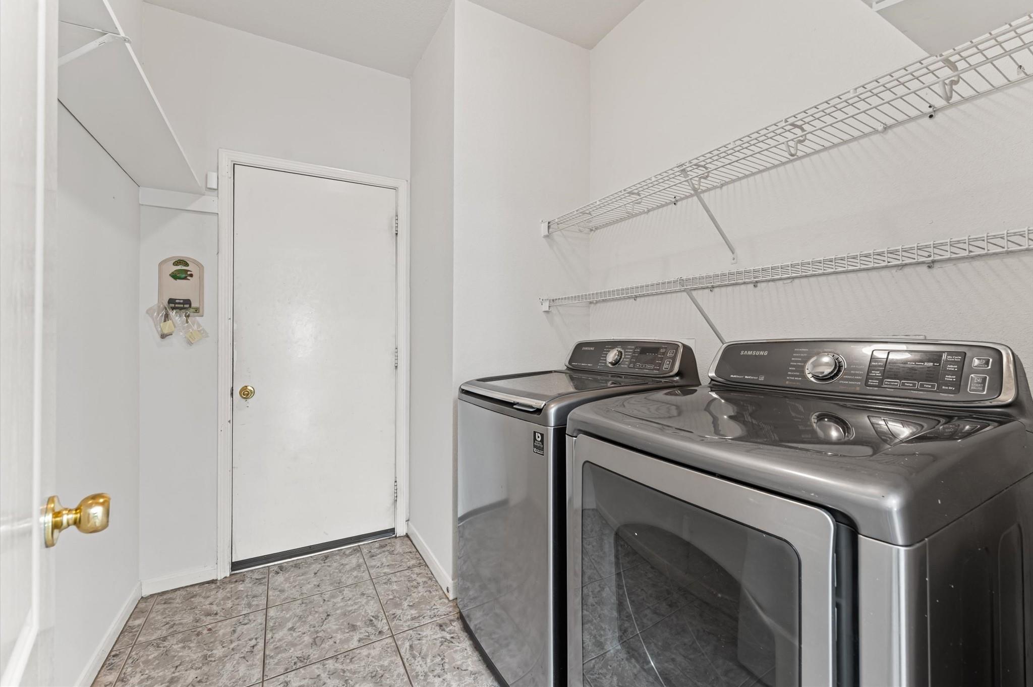 21414 Pointed Oak Lane Property Photo 5