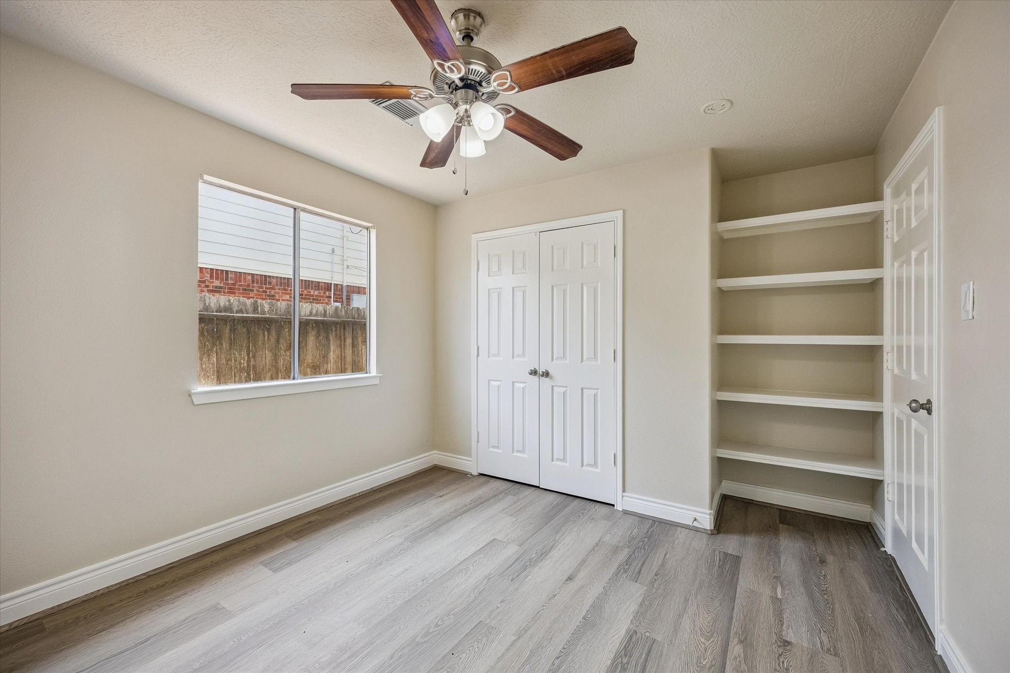 229 E Forest Avenue Property Photo 10