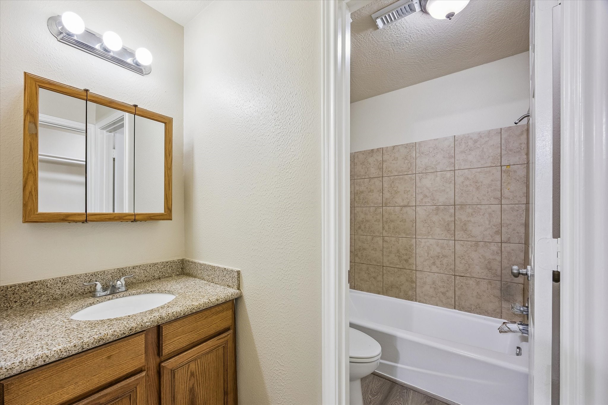 229 E Forest Avenue Property Photo 13