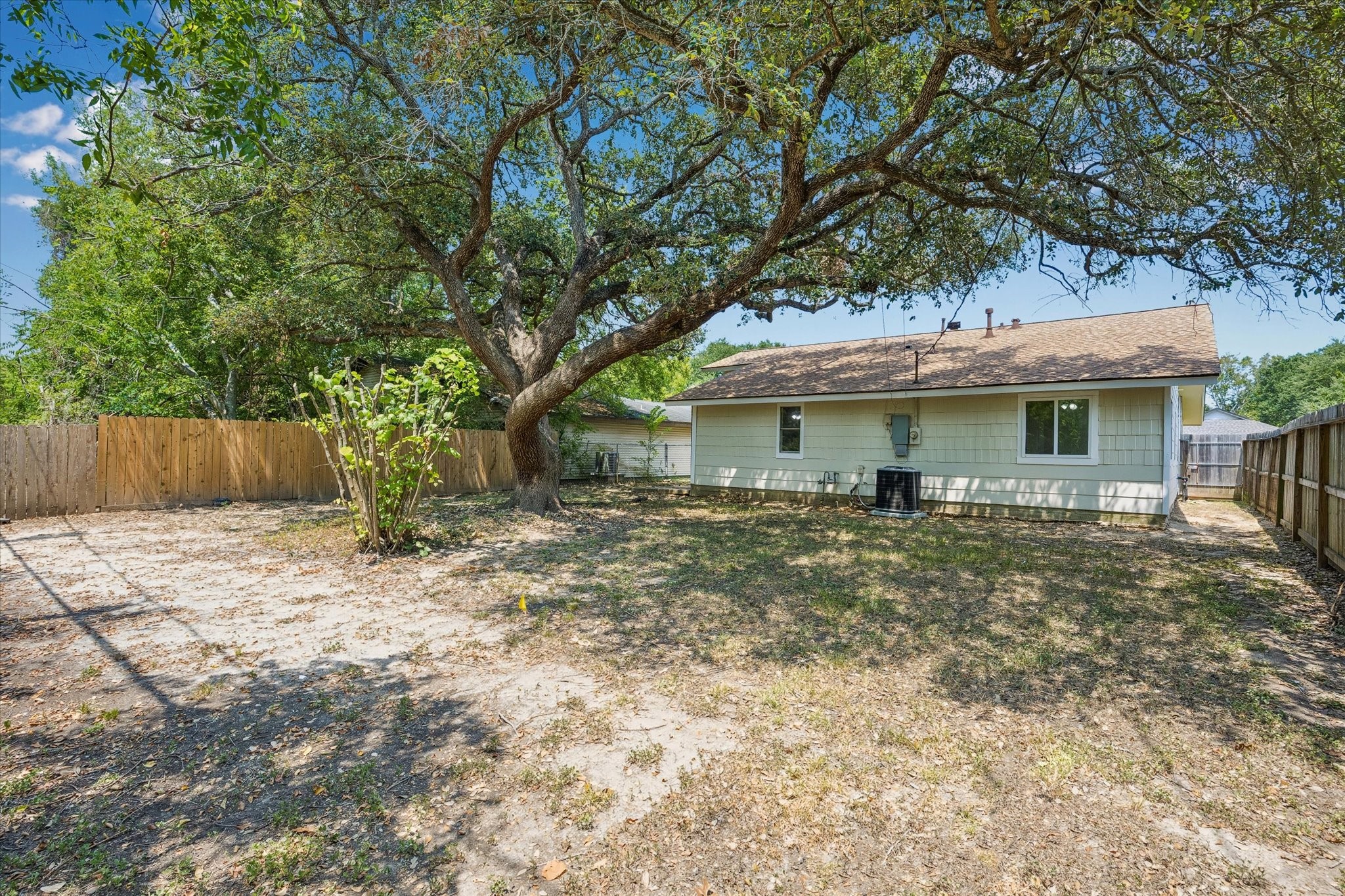 229 E Forest Avenue Property Photo 14