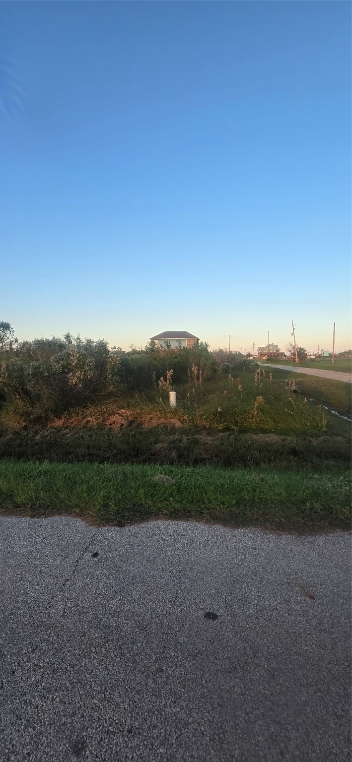 705 Front Avenue Property Photo 2