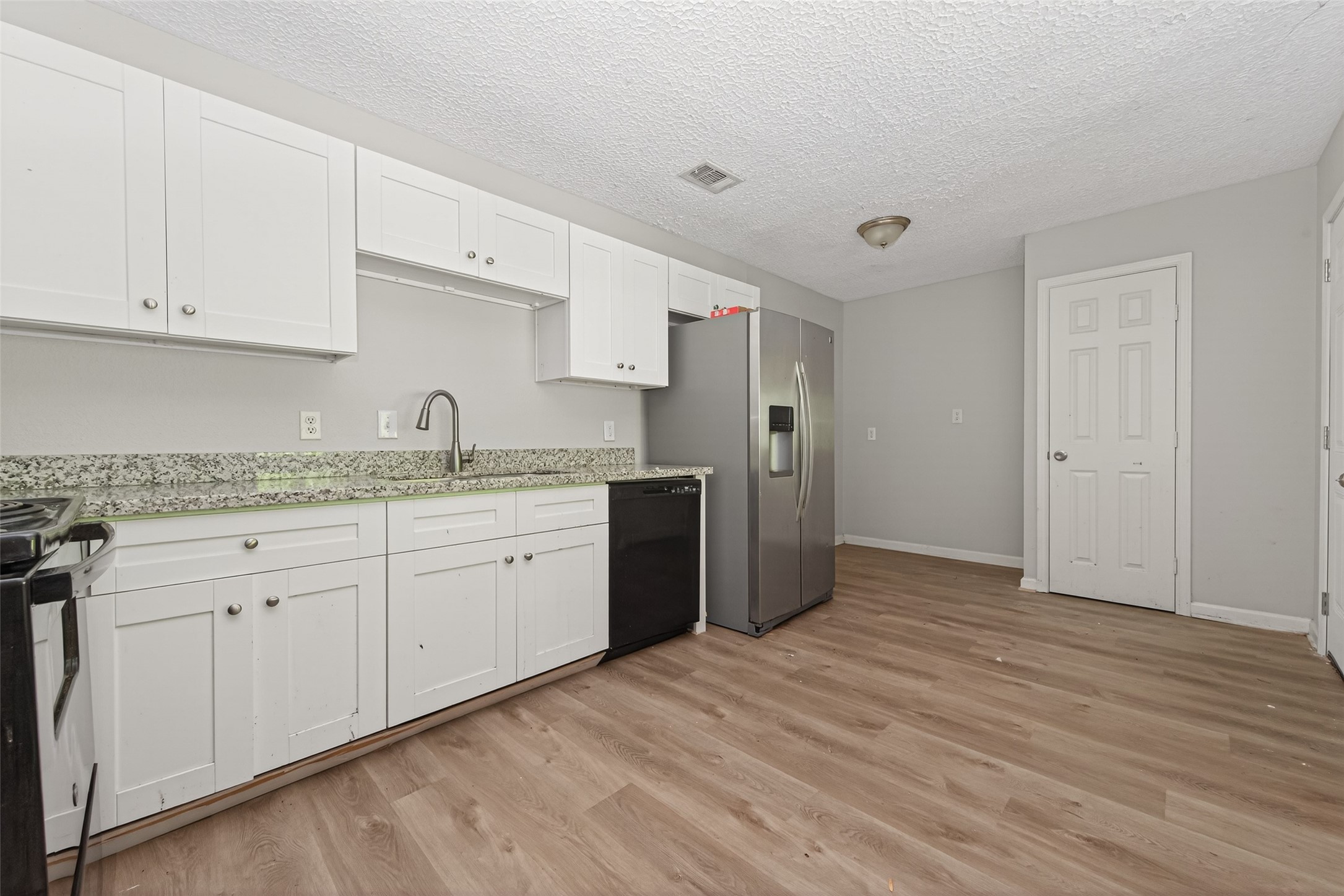 21146 Caney Drive Property Photo 13