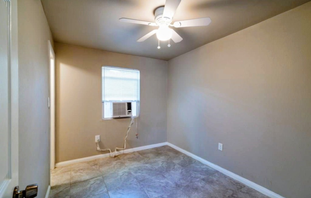 5327 Bell Street 1 Property Photo 6