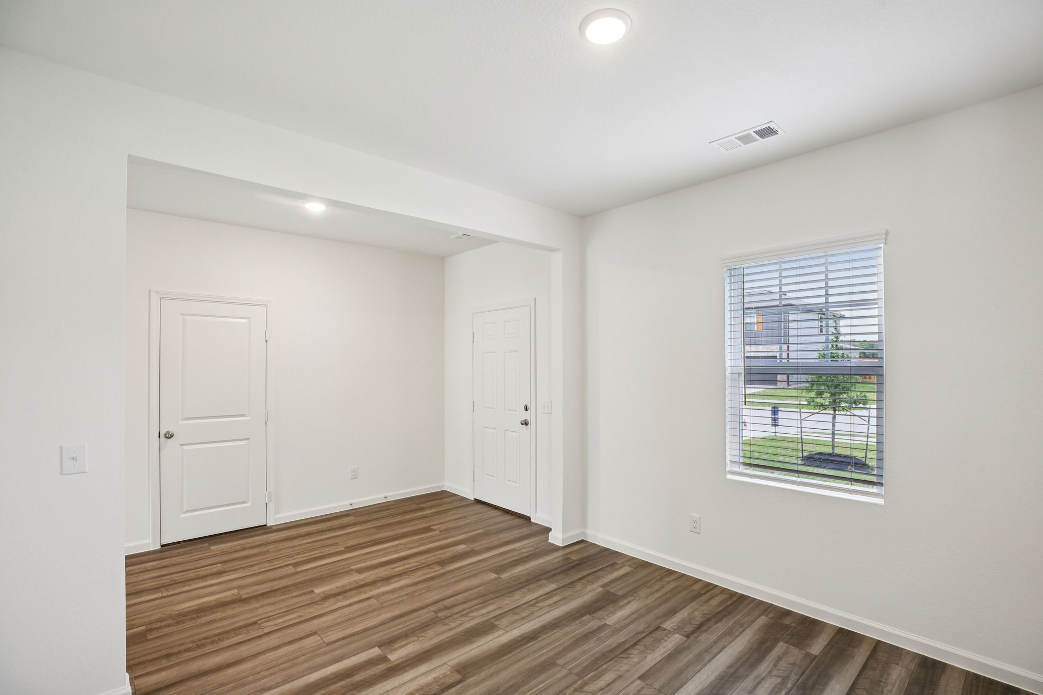 7719 Enchanted Pearl Drive Property Photo 10
