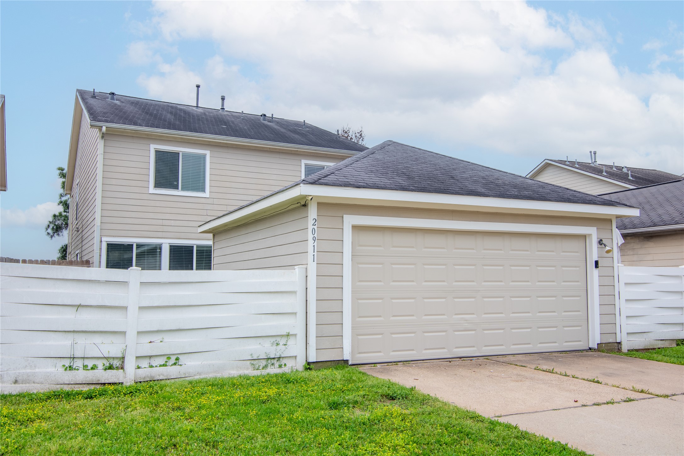 20911 Young Meadow Property Photo 4