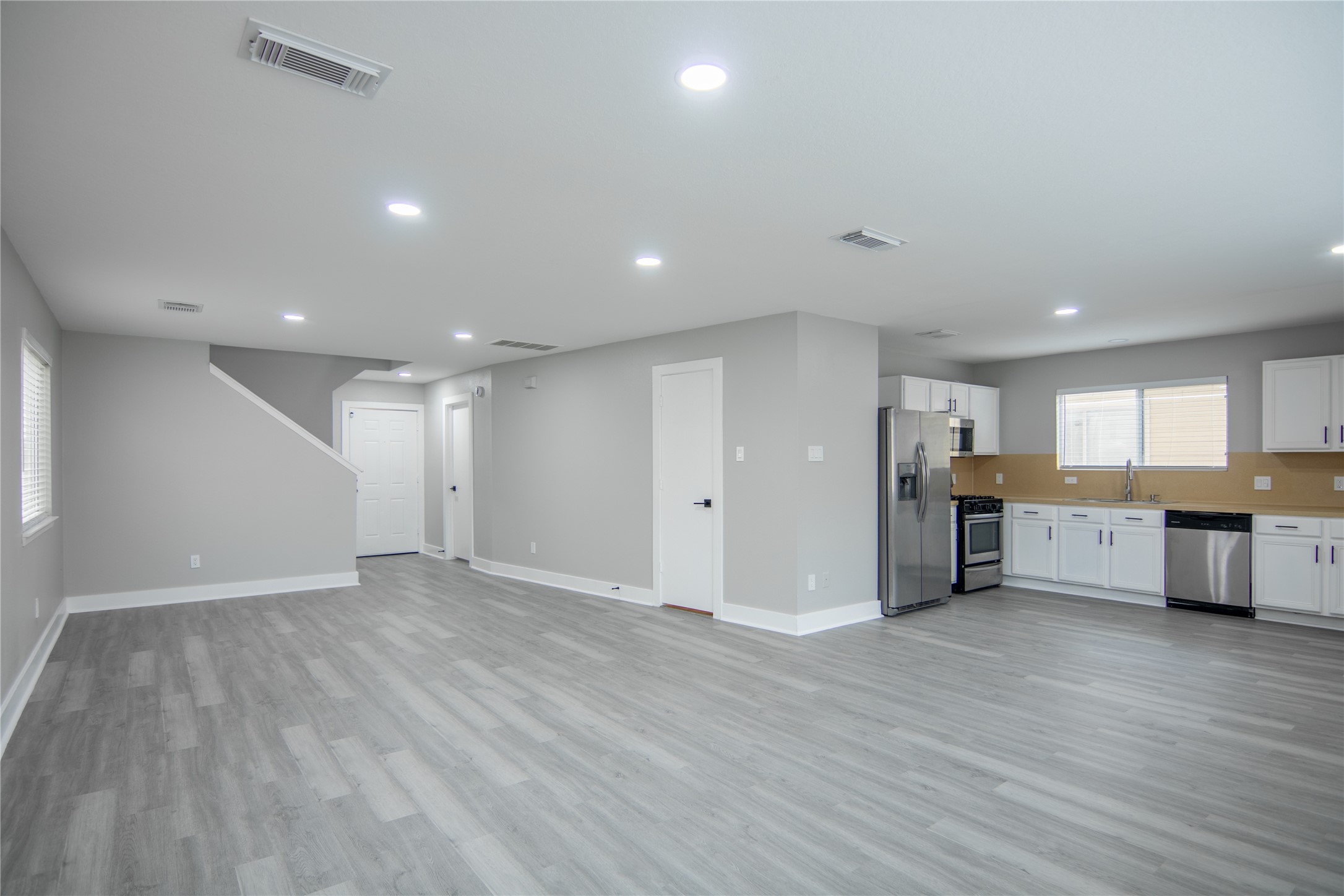 20911 Young Meadow Property Photo 7