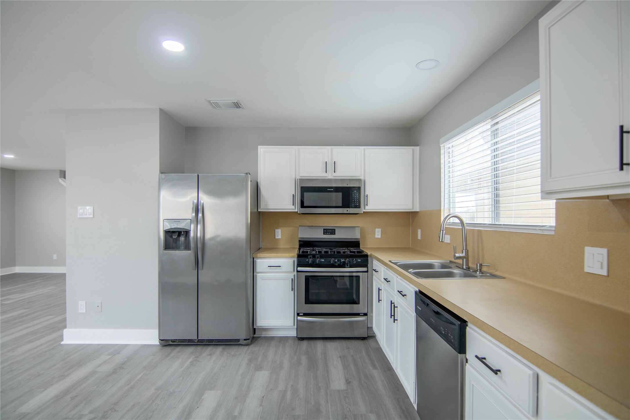 20911 Young Meadow Property Photo 9