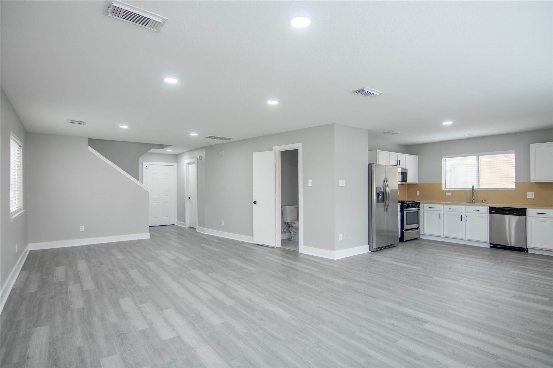 20911 Young Meadow Property Photo 14