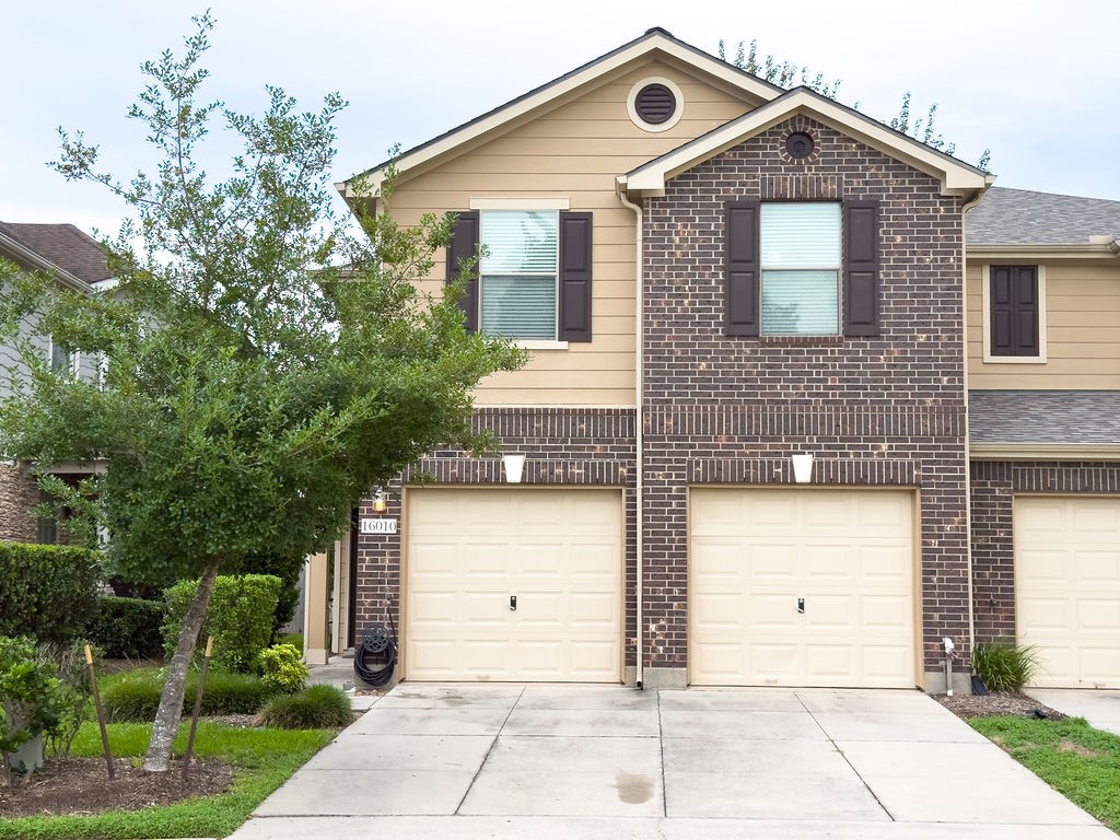 16010 Limestone Lake Drive Property Photo 1