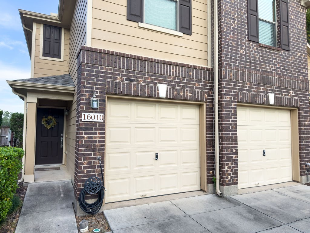 16010 Limestone Lake Drive Property Photo 3