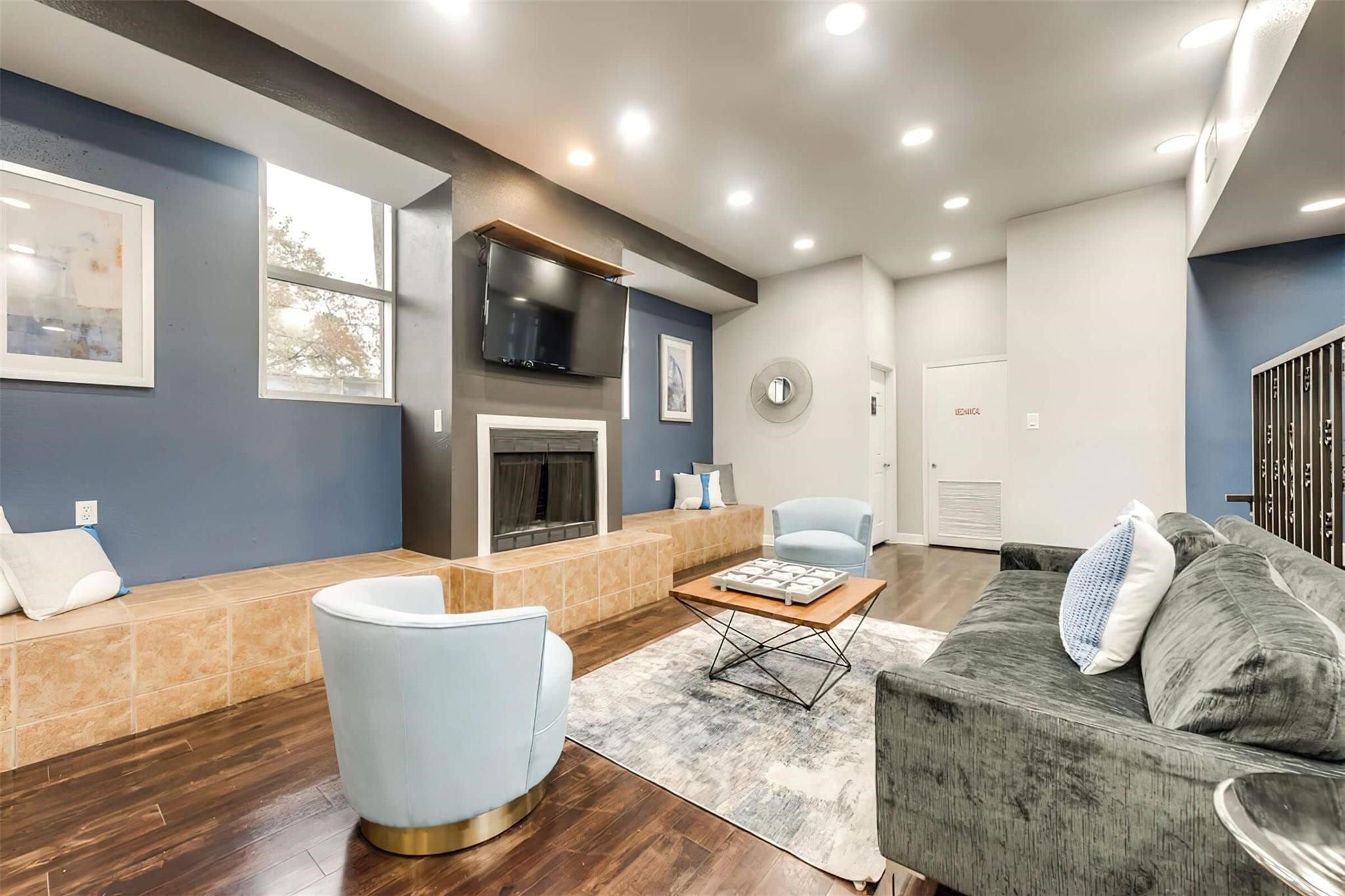 8162 Richmond Avenue 0812 Property Photo 31