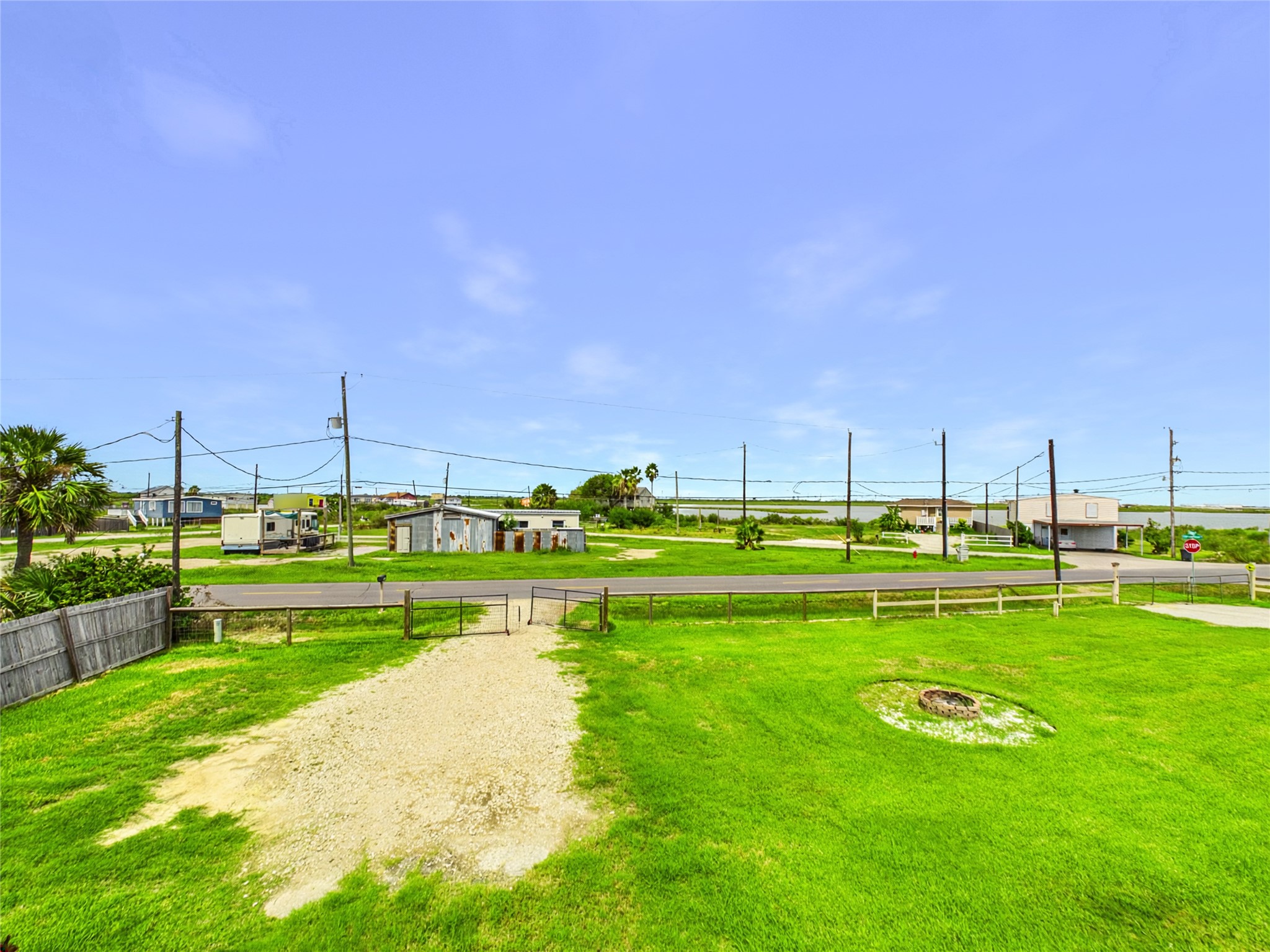 4607 Swan Street Property Photo 9