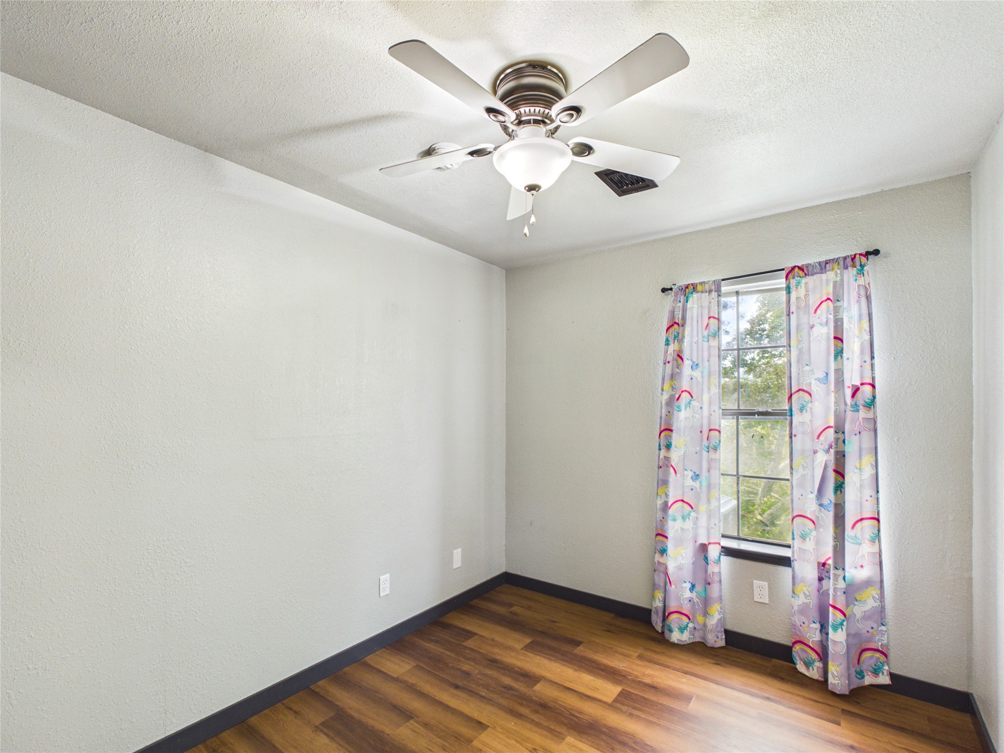 4607 Swan Street Property Photo 29