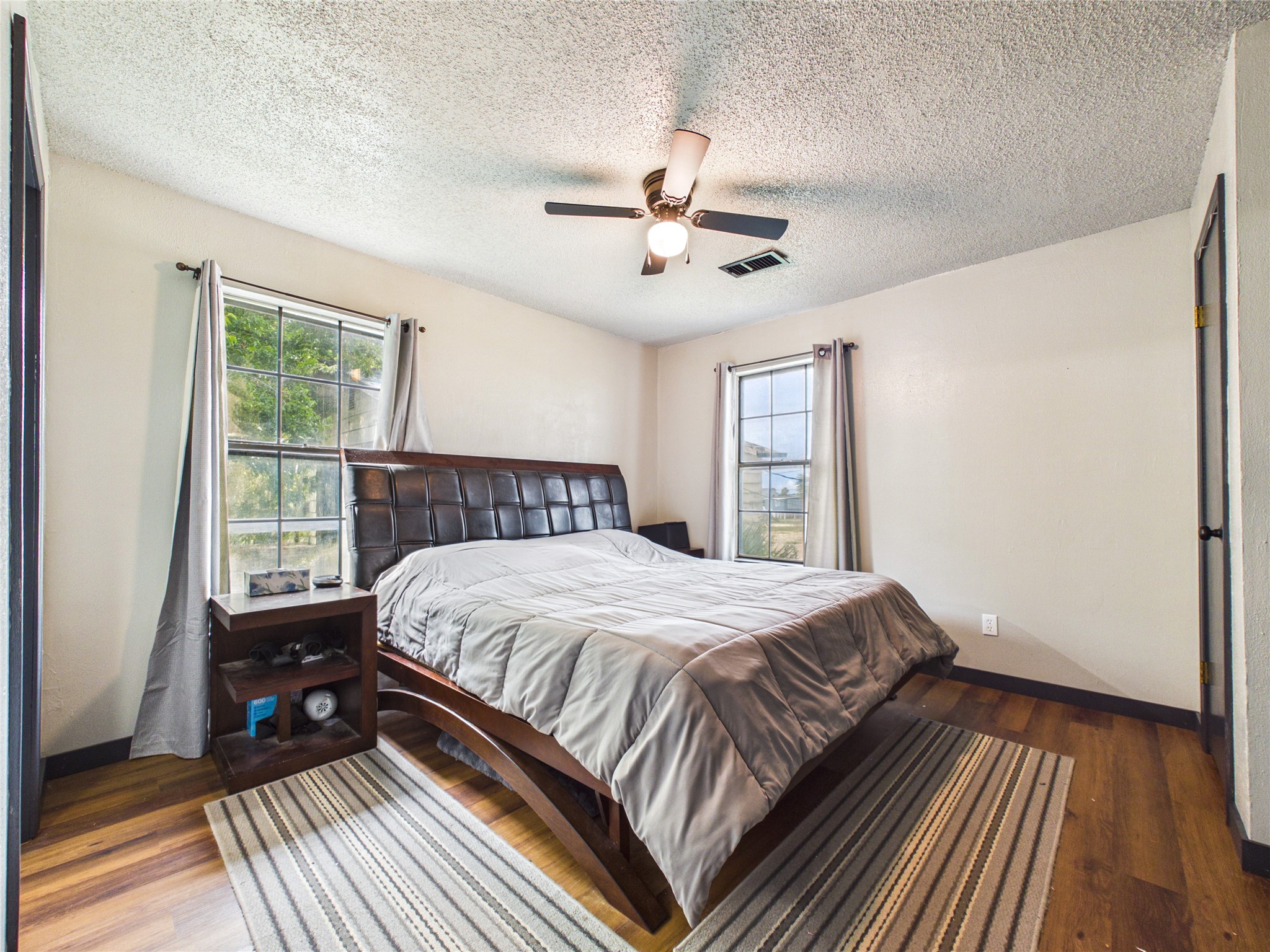 4607 Swan Street Property Photo 34