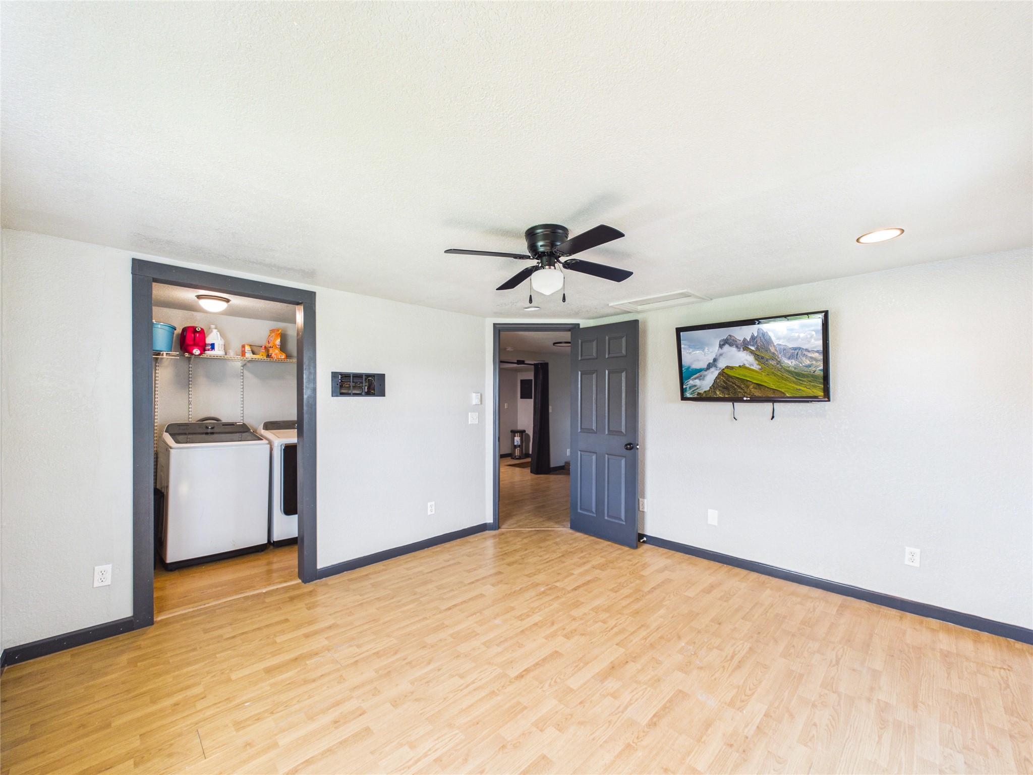 4607 Swan Street Property Photo 42