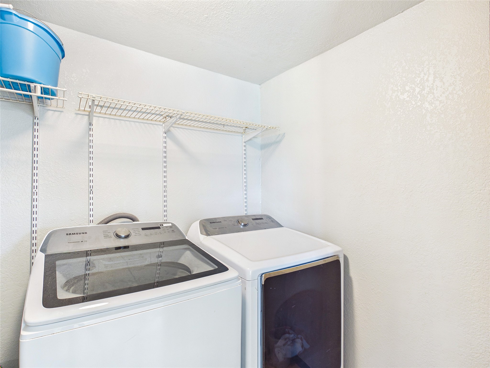 4607 Swan Street Property Photo 43