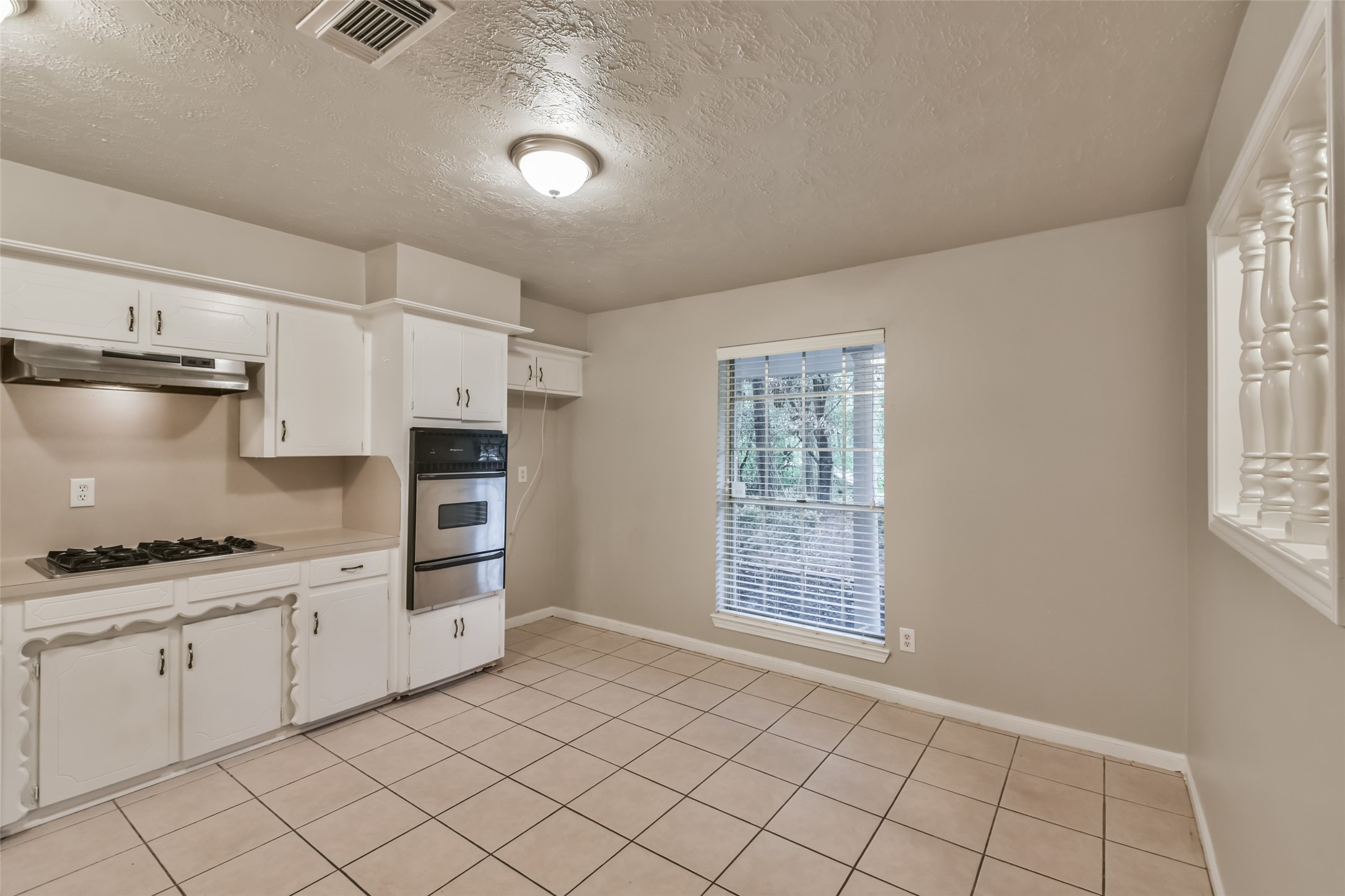 25726 Timber Lakes Drive Property Photo 12