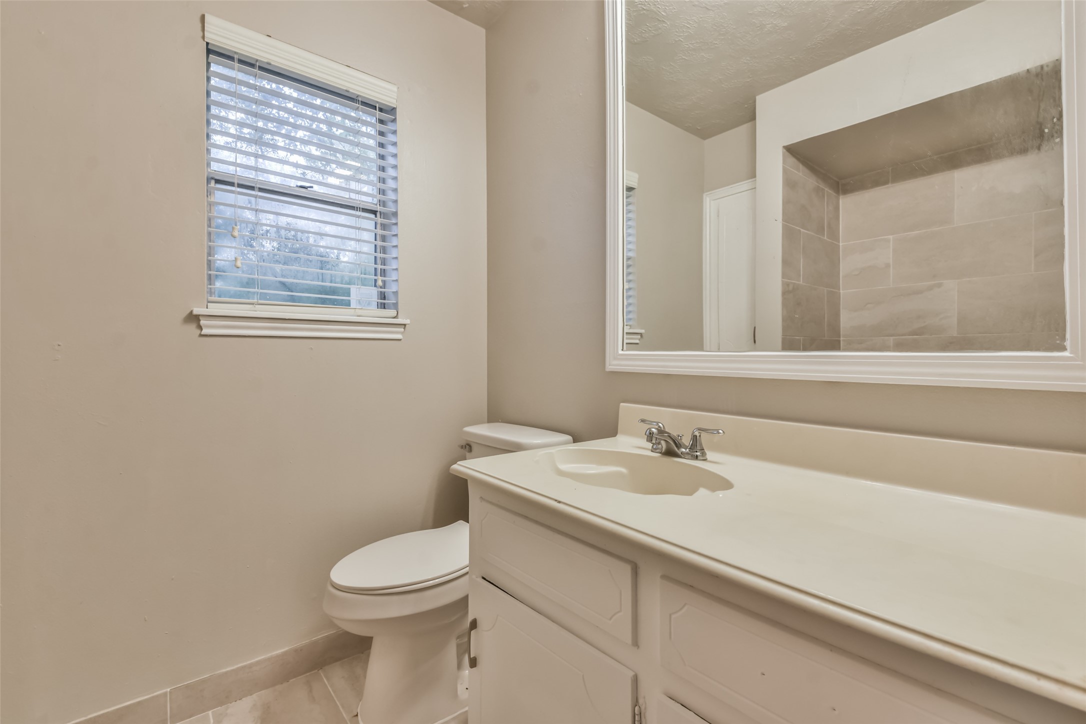 25726 Timber Lakes Drive Property Photo 19