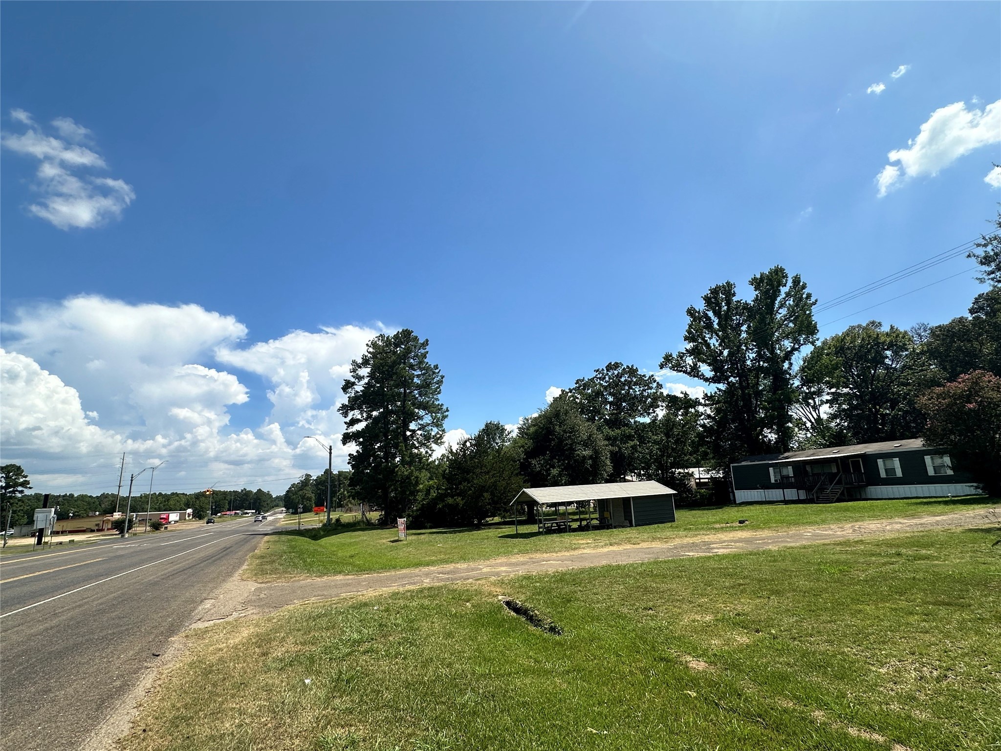 100 Us Highway 96 N Property Photo 3