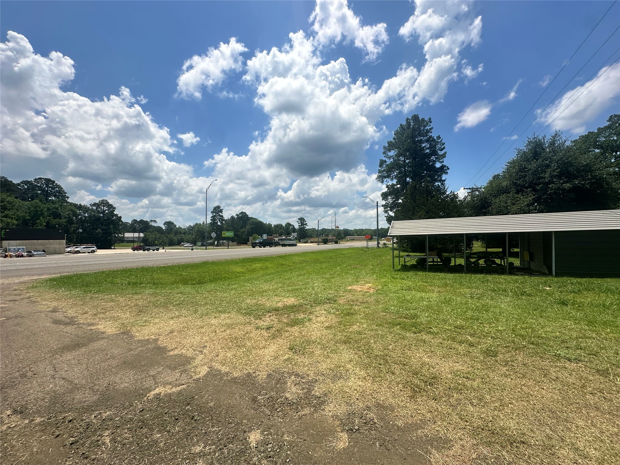 100 Us Highway 96 N Property Photo 14