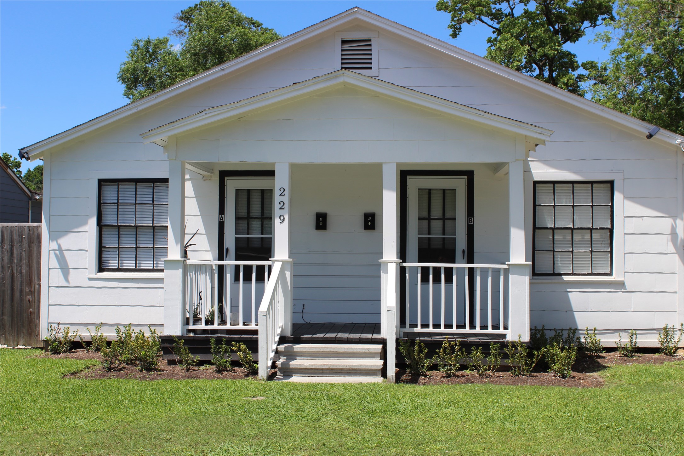 229 Neyland Street A Property Photo 1
