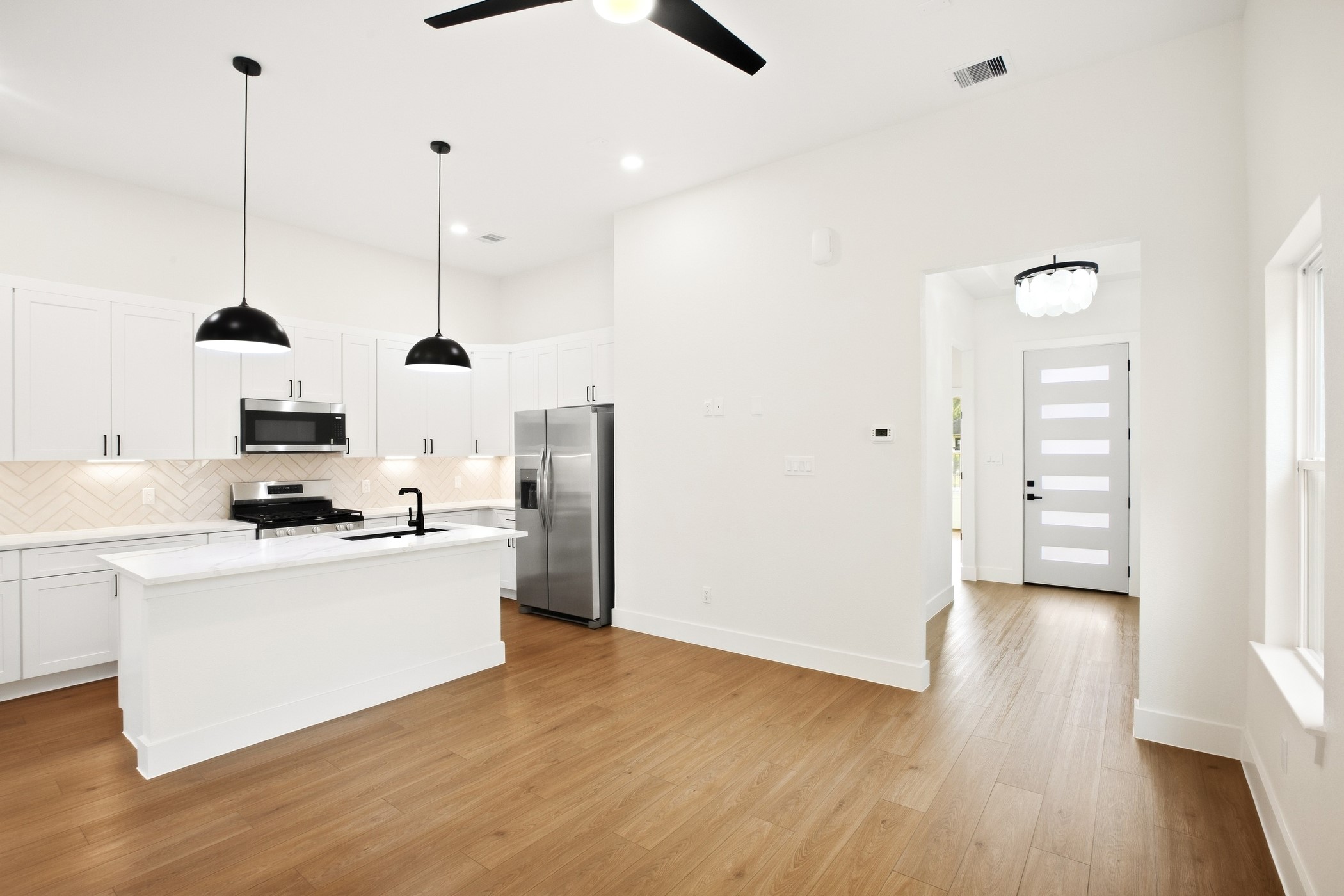 944 Lucky Street Property Photo 6