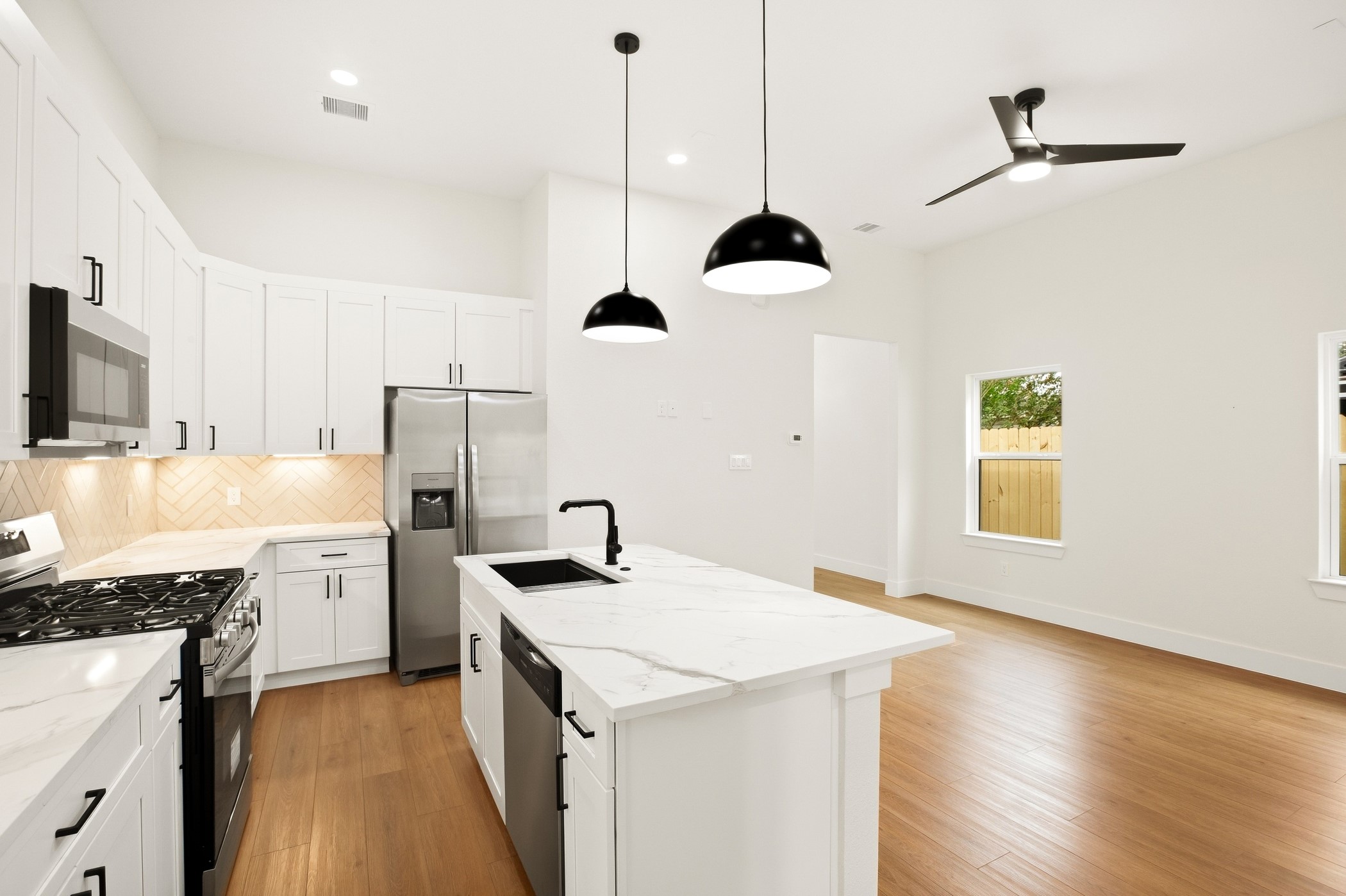 944 Lucky Street Property Photo 10