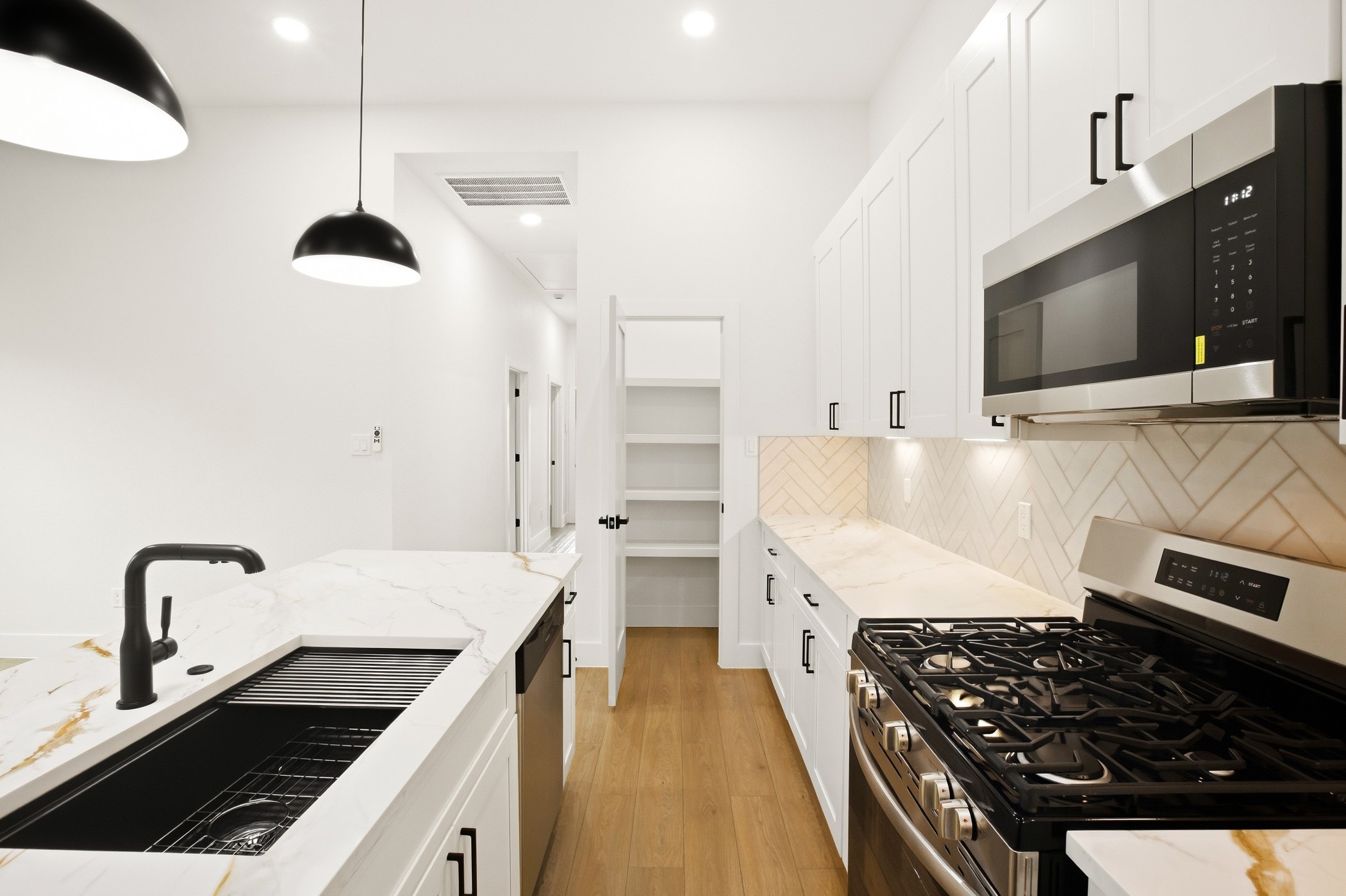 944 Lucky Street Property Photo 11