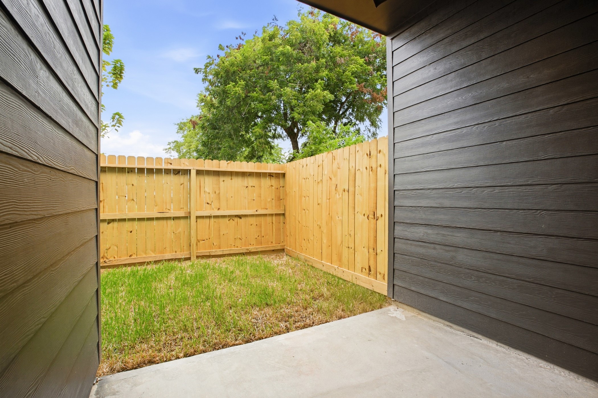 944 Lucky Street Property Photo 25
