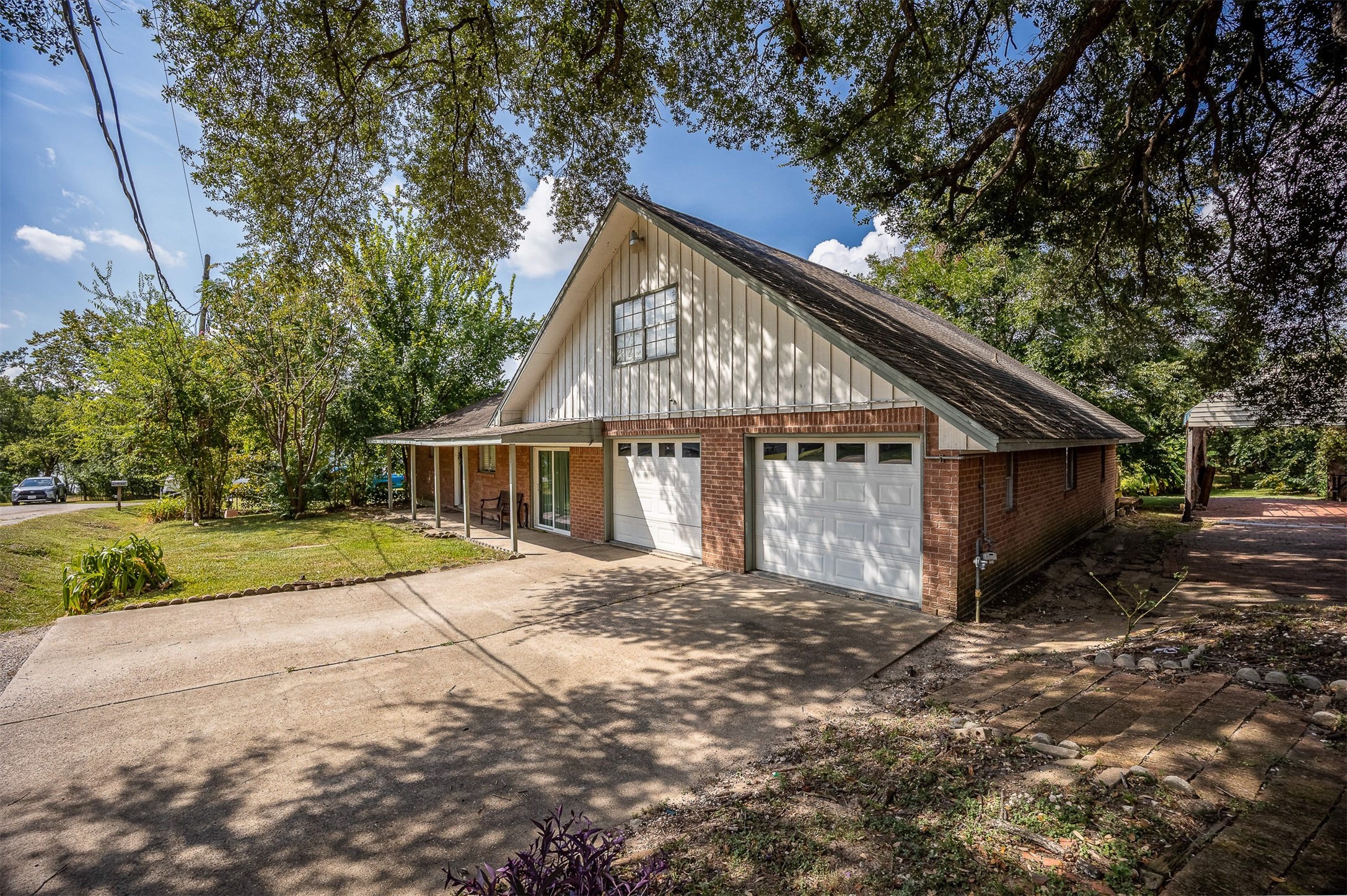 110 S 9th Street Property Photo 1
