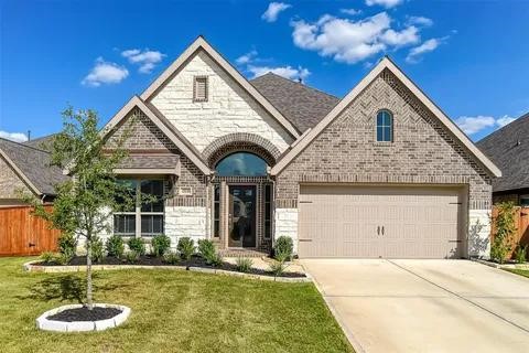 25110 Mountclair Hollow Lane Property Photo 1