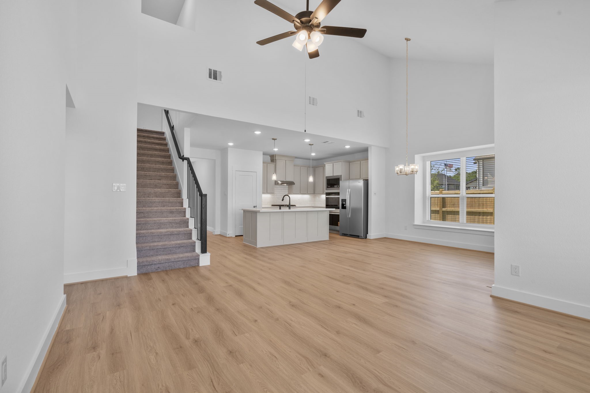 6118 Lake Chippewa Court Property Photo 8