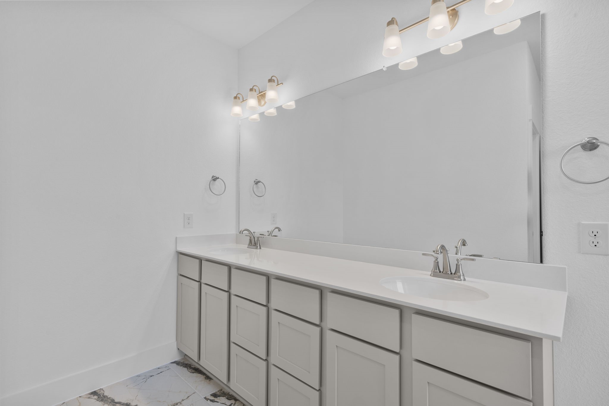 6118 Lake Chippewa Court Property Photo 12