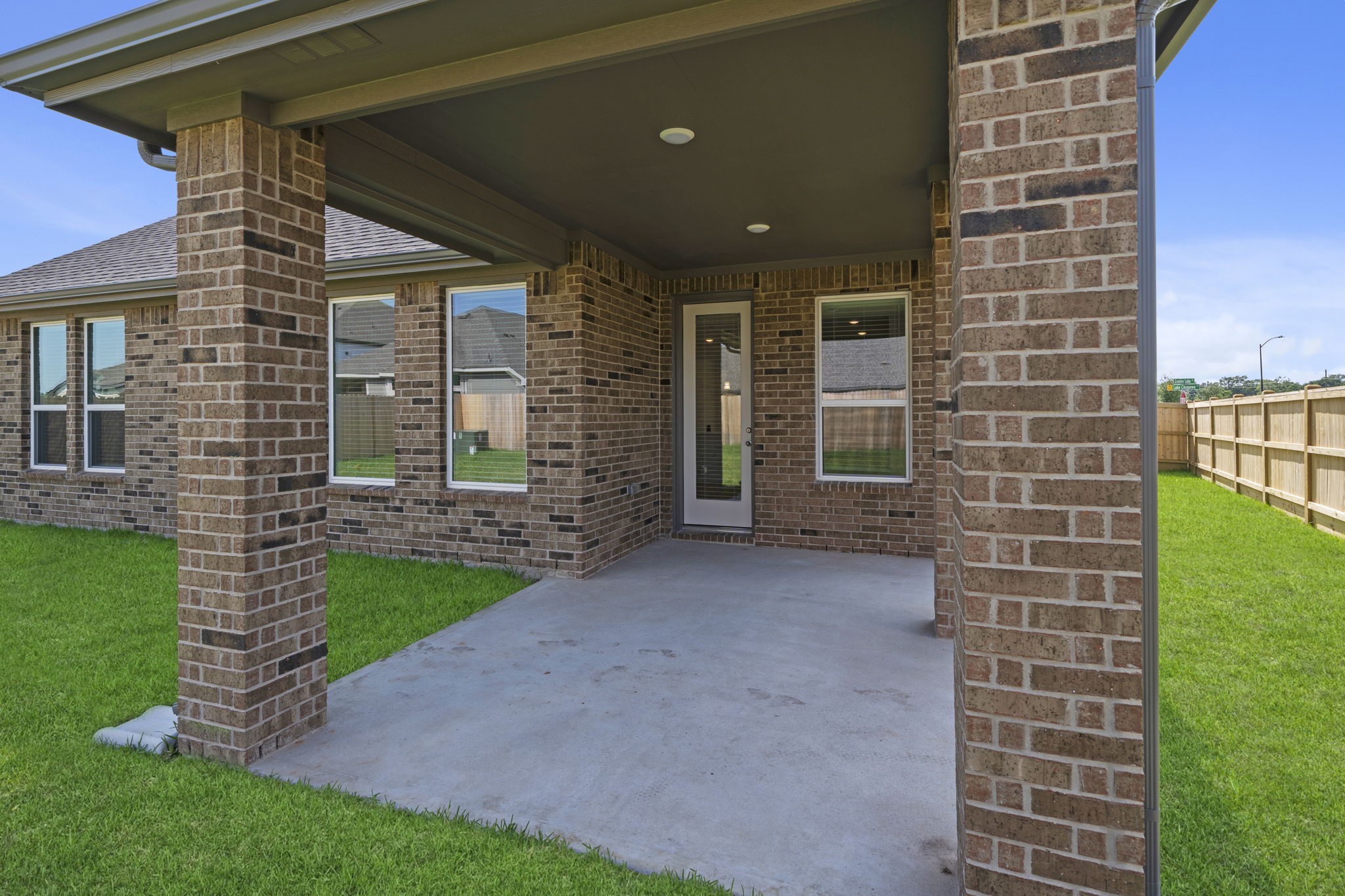 6118 Lake Chippewa Court Property Photo 16