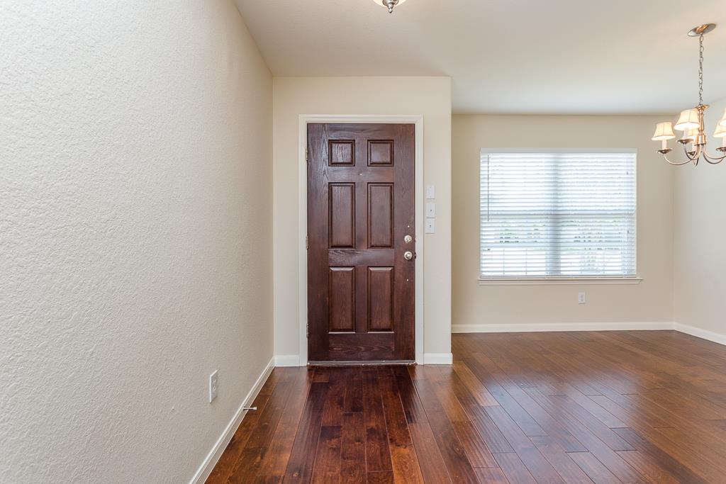 8438 Resada Park Lane Property Photo 3