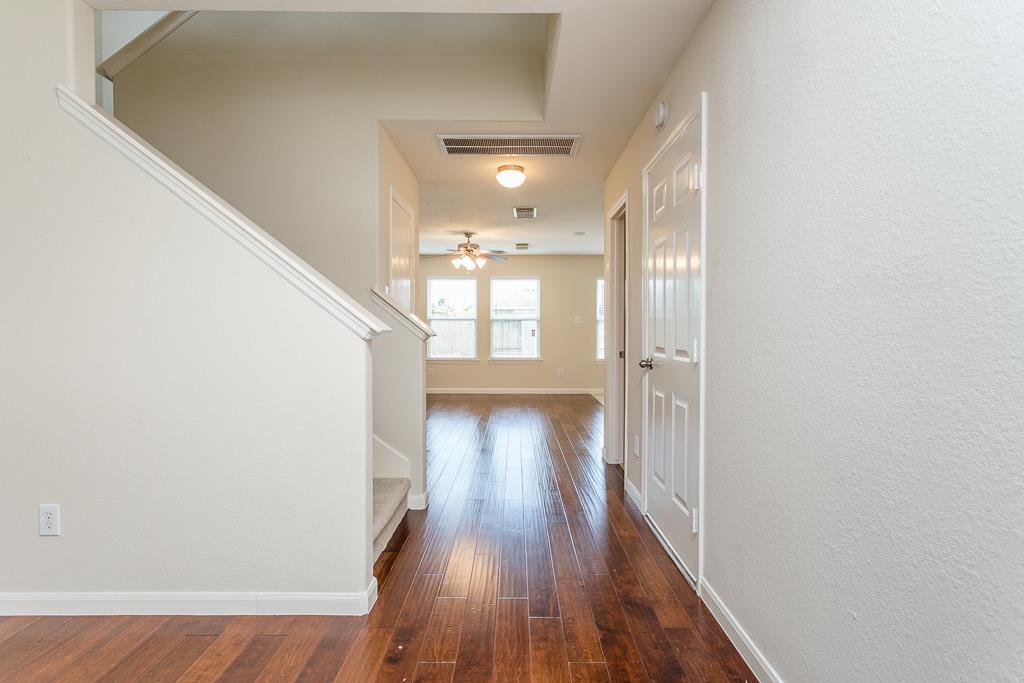 8438 Resada Park Lane Property Photo 7