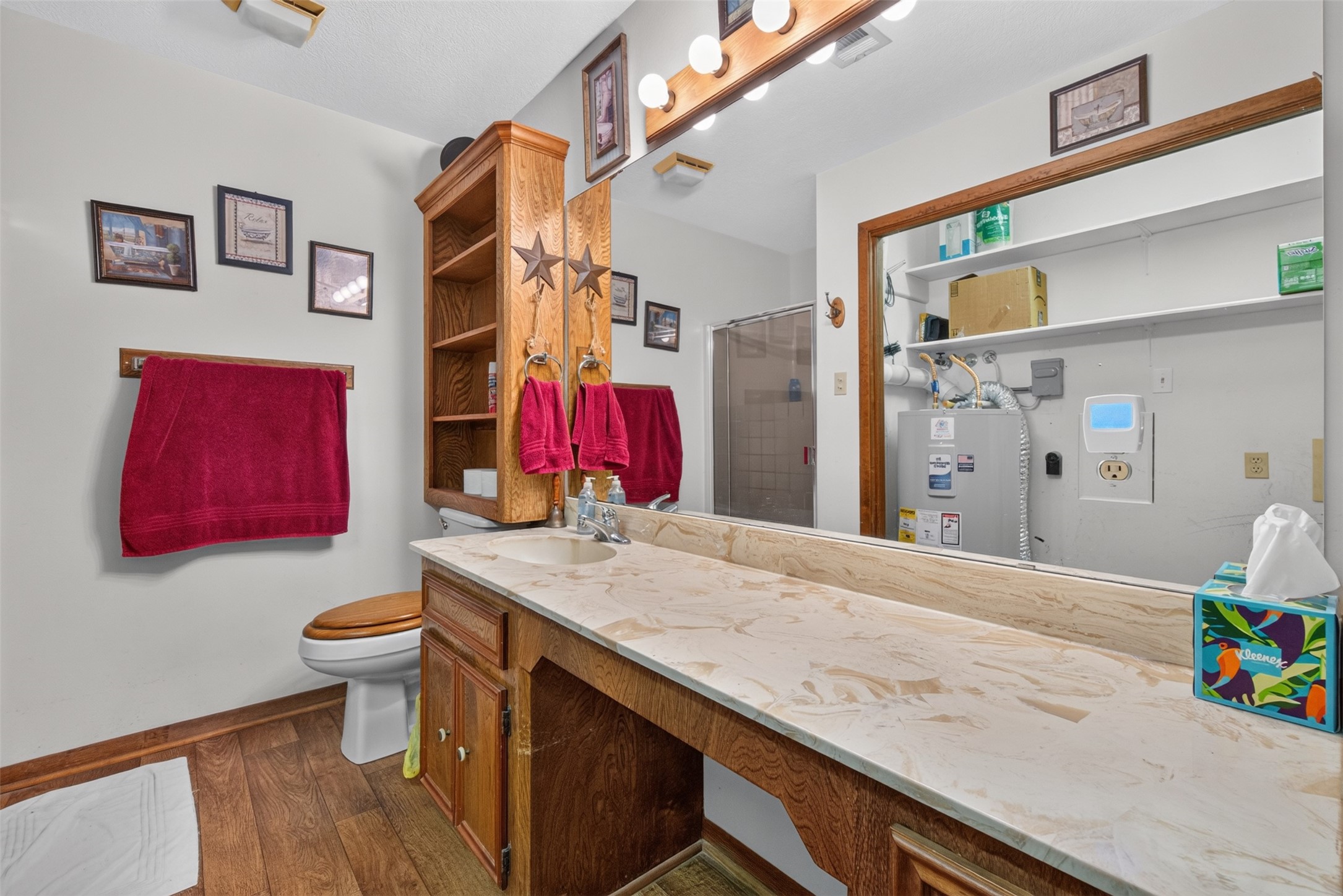 281 Lakeshore N Property Photo 14