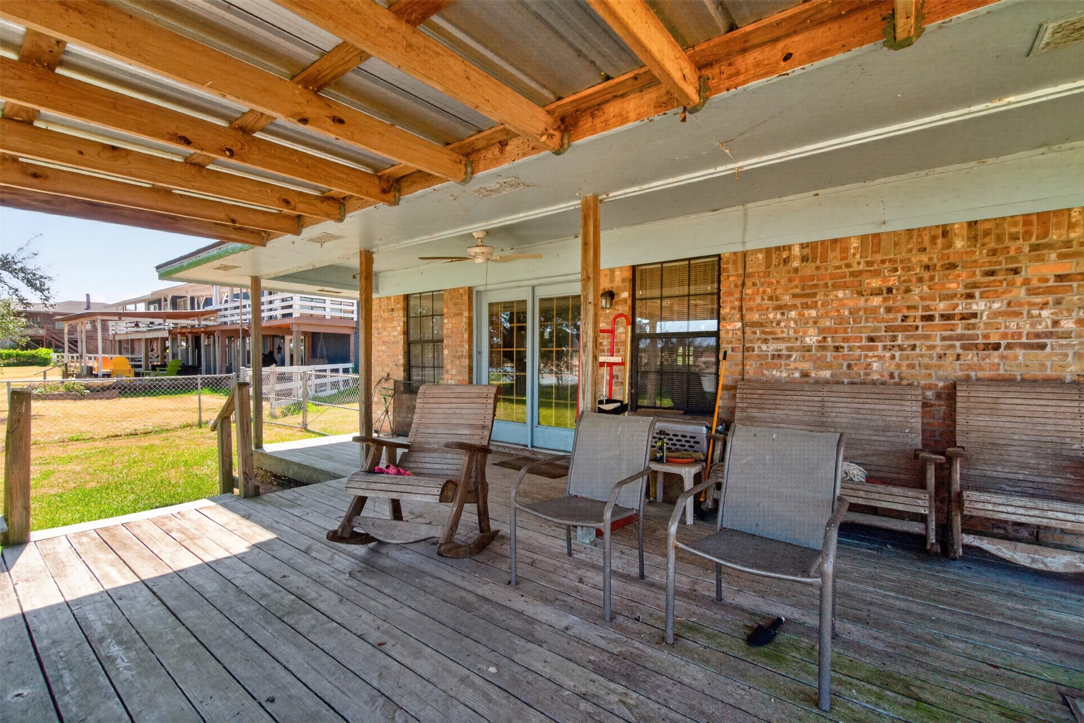 281 Lakeshore N Property Photo 31