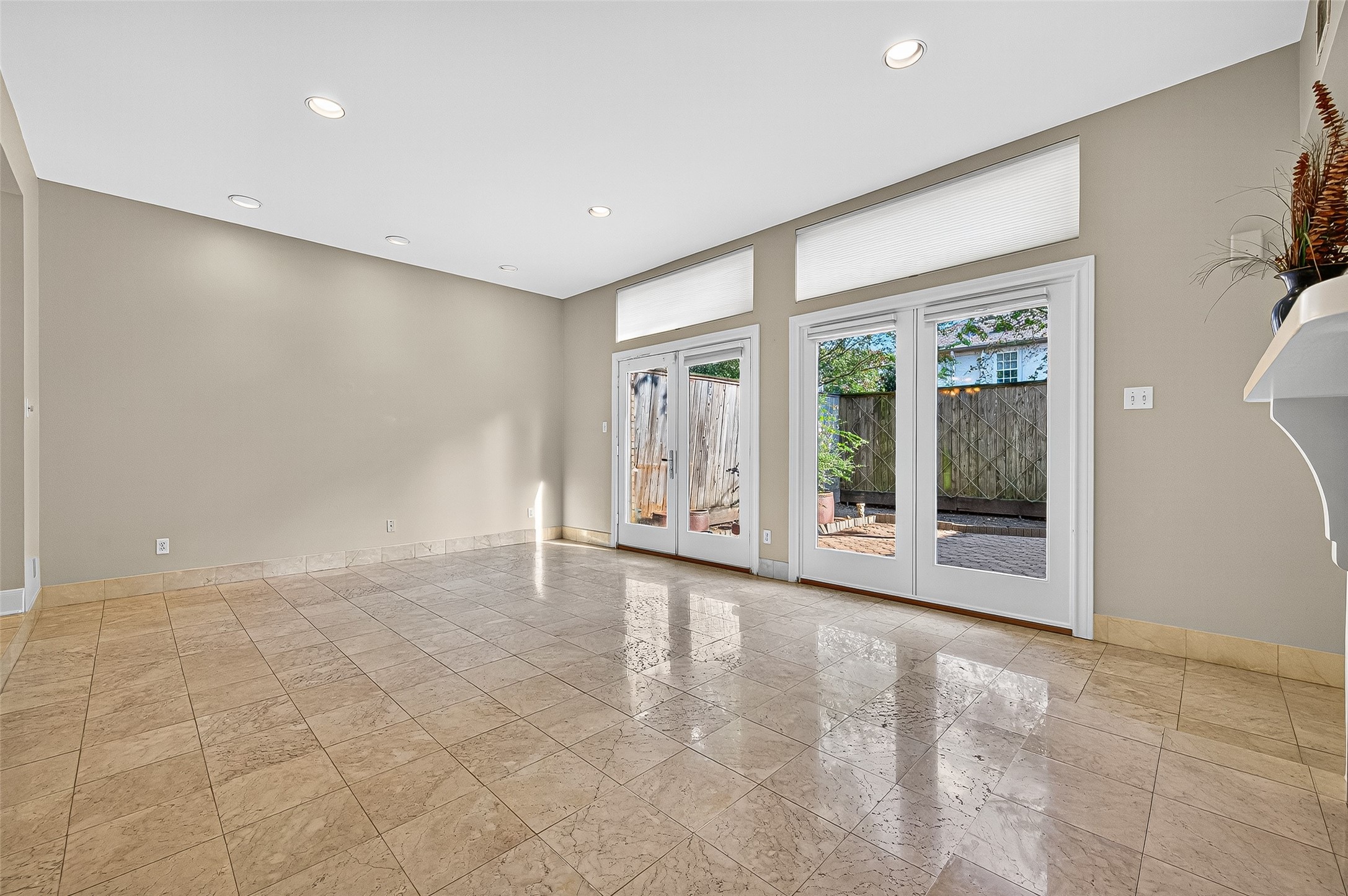 3027 Bissonnet Street Property Photo 10
