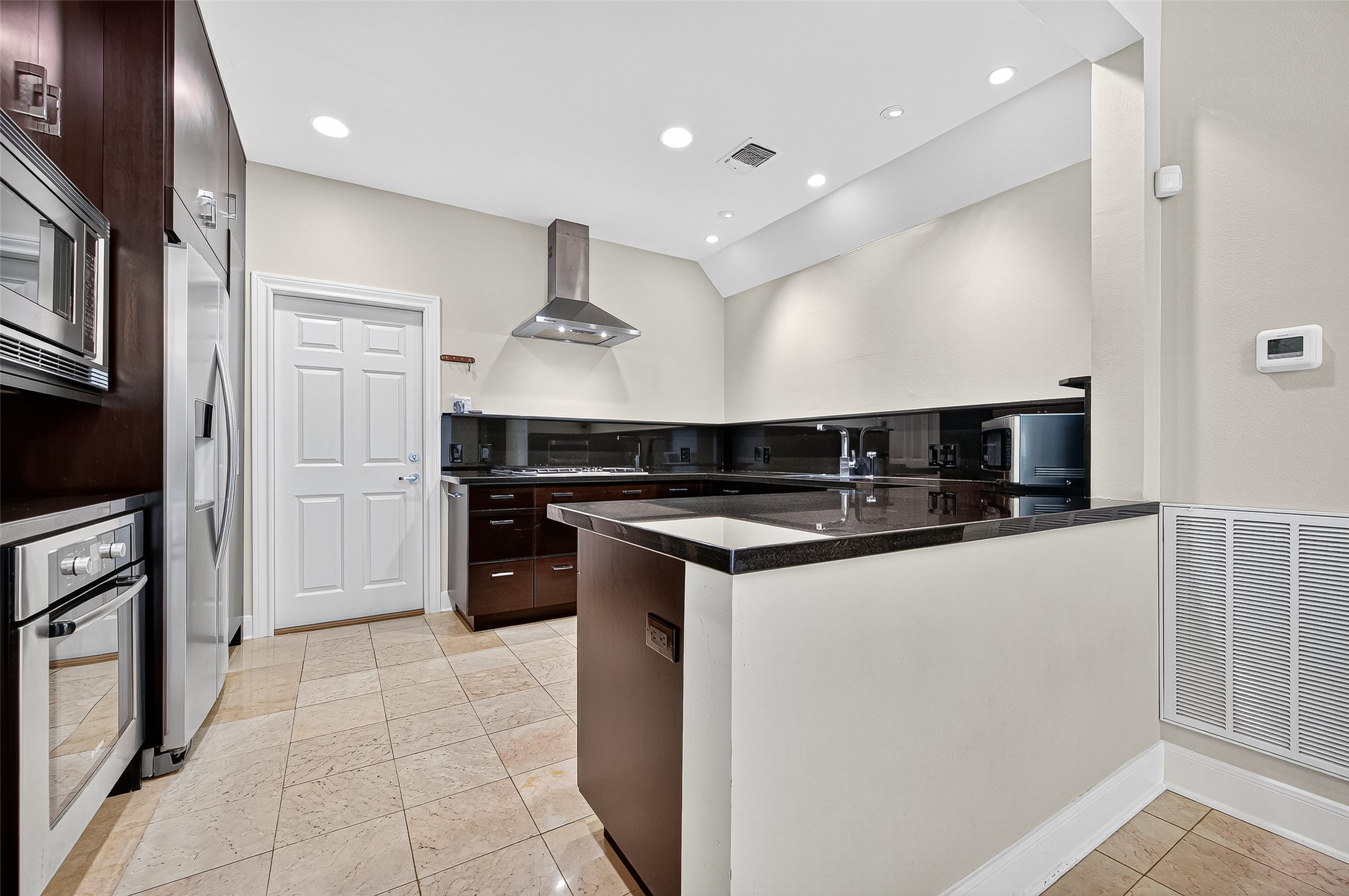 3027 Bissonnet Street Property Photo 12