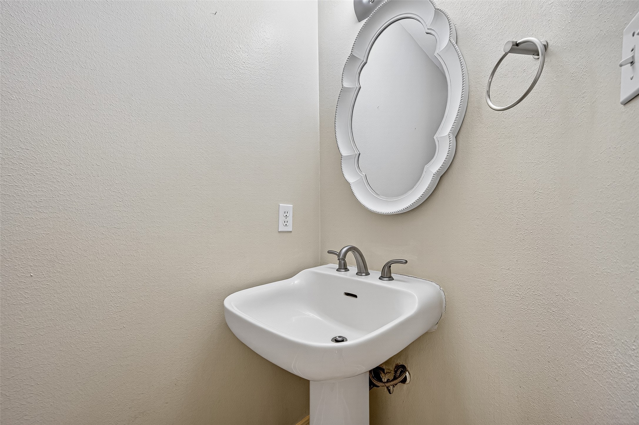 3027 Bissonnet Street Property Photo 17