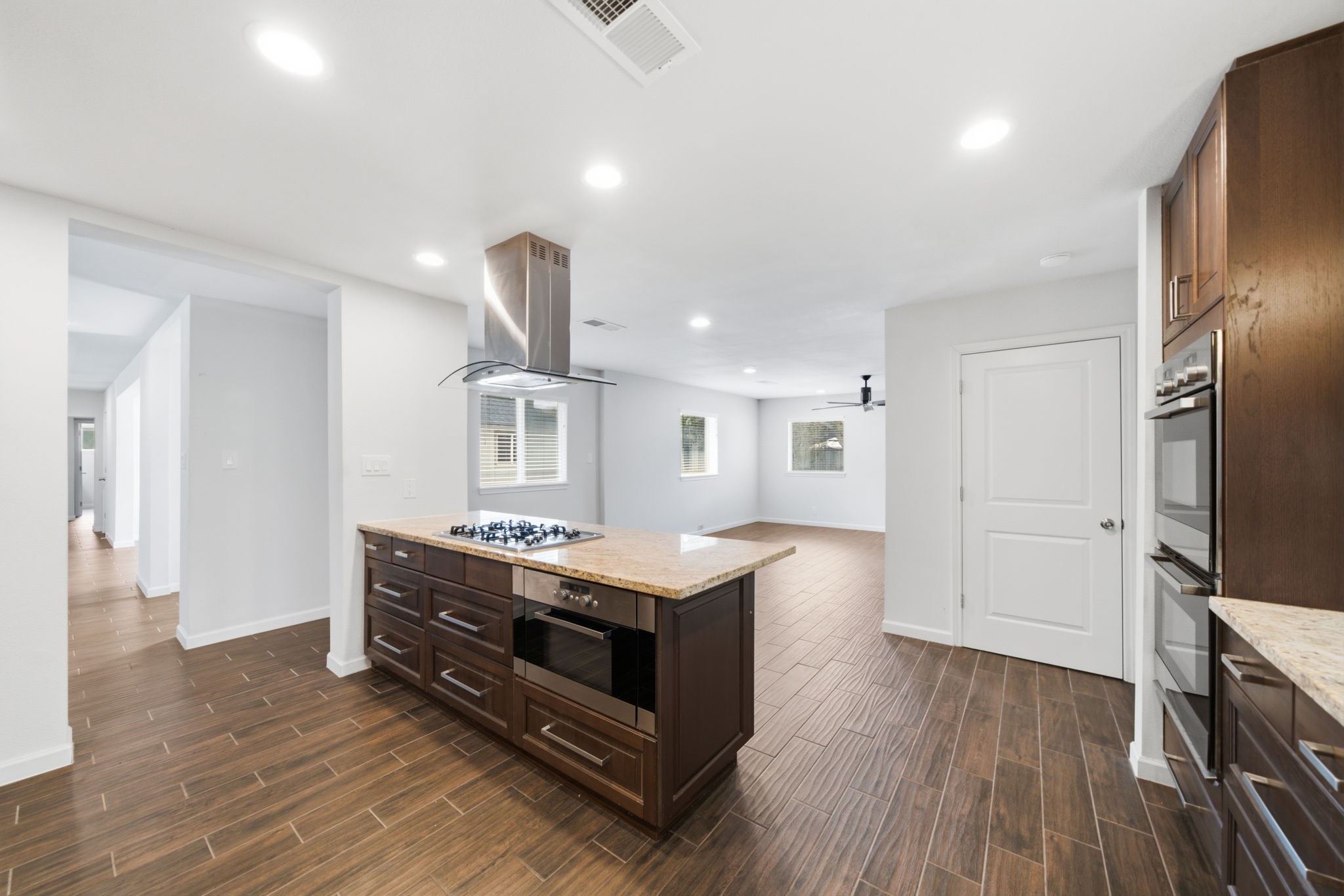 7701 Nairn Street Property Photo 11