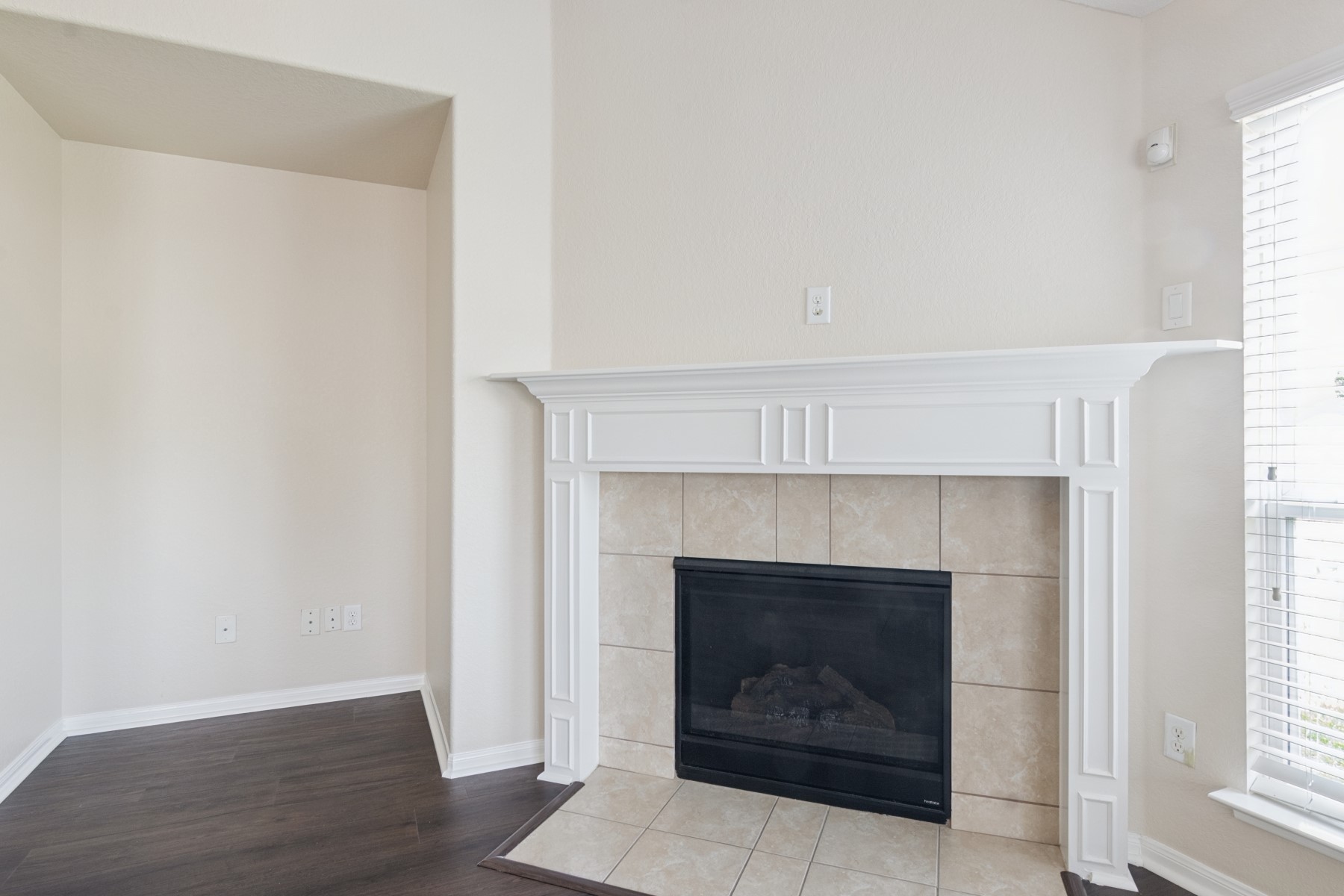 14522 Round Mountain Drive Property Photo 12