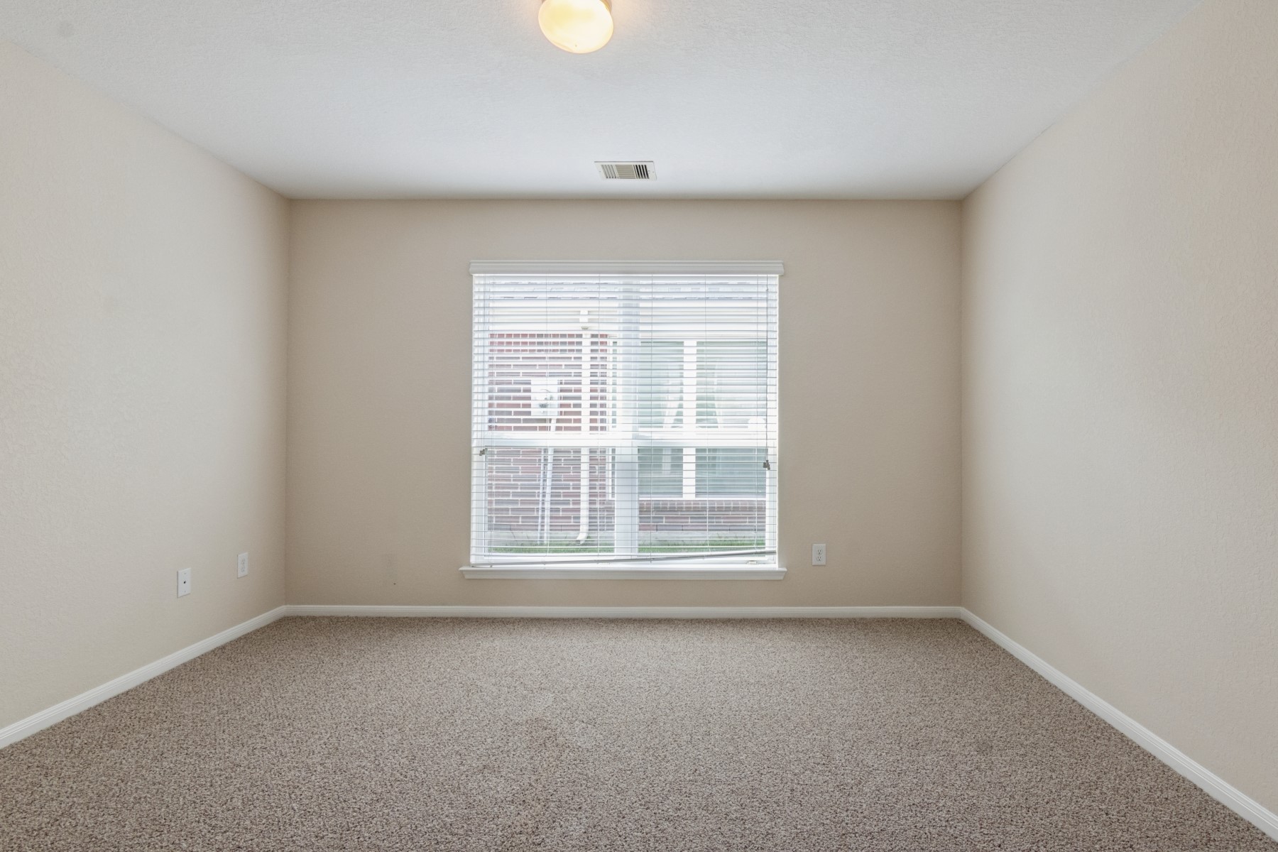 14522 Round Mountain Drive Property Photo 24