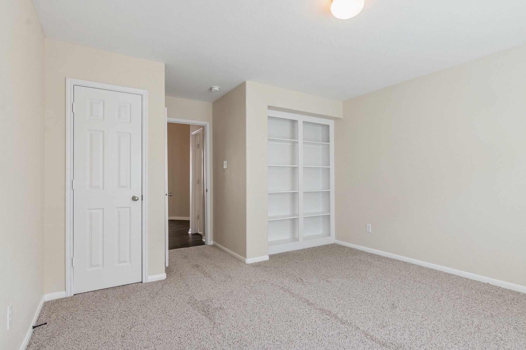 14522 Round Mountain Drive Property Photo 25