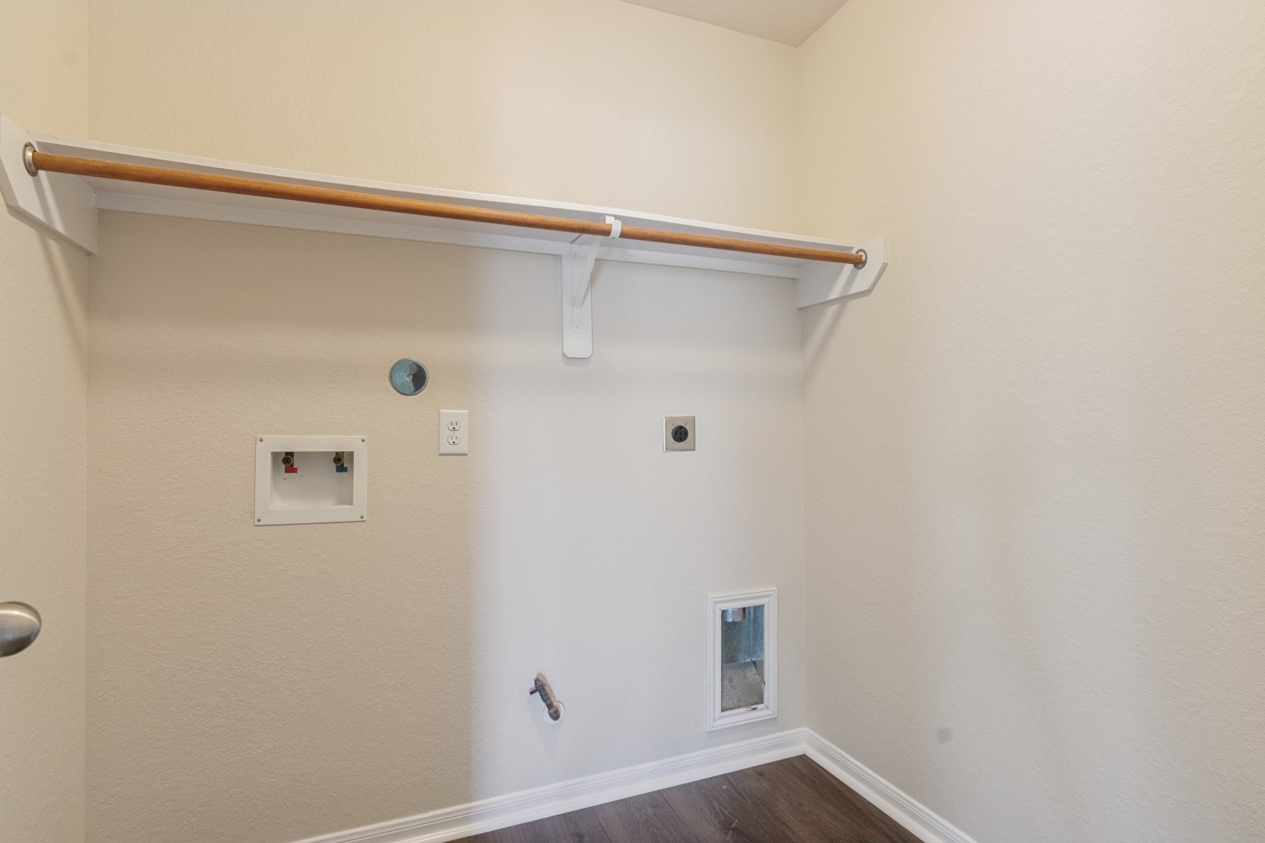14522 Round Mountain Drive Property Photo 30