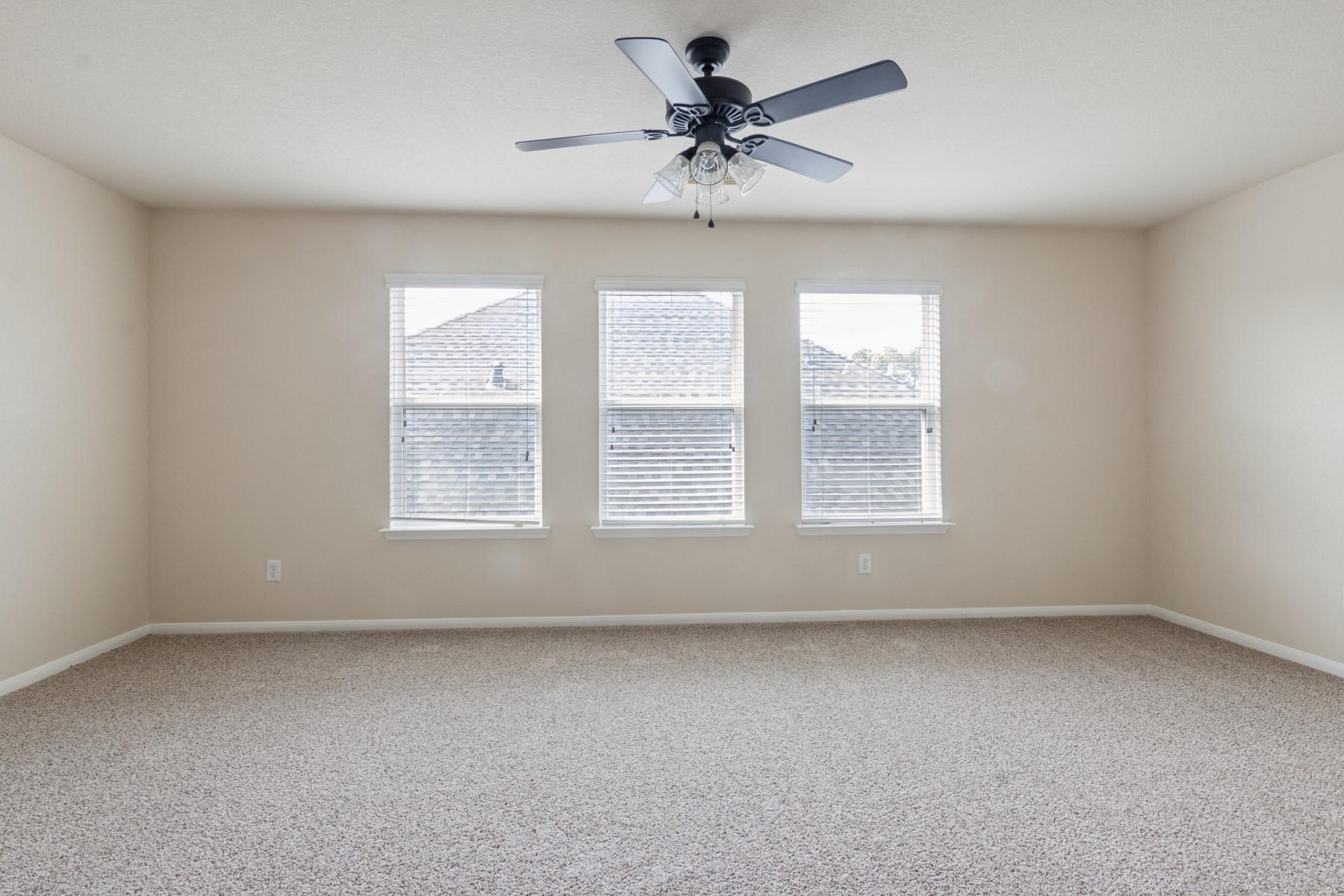 14522 Round Mountain Drive Property Photo 31