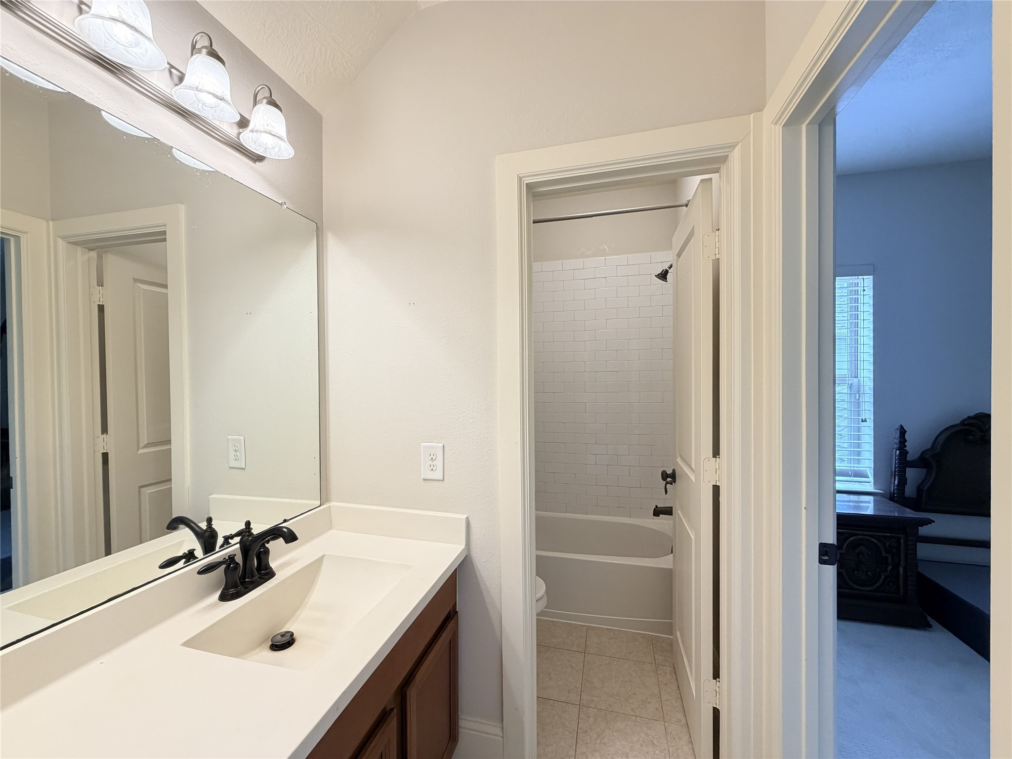 6806 Auburn Sands Drive Property Photo 34