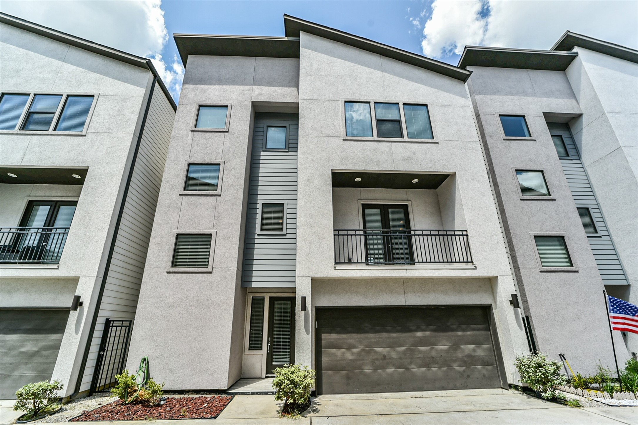 10806 Warwana Road G Property Photo 1